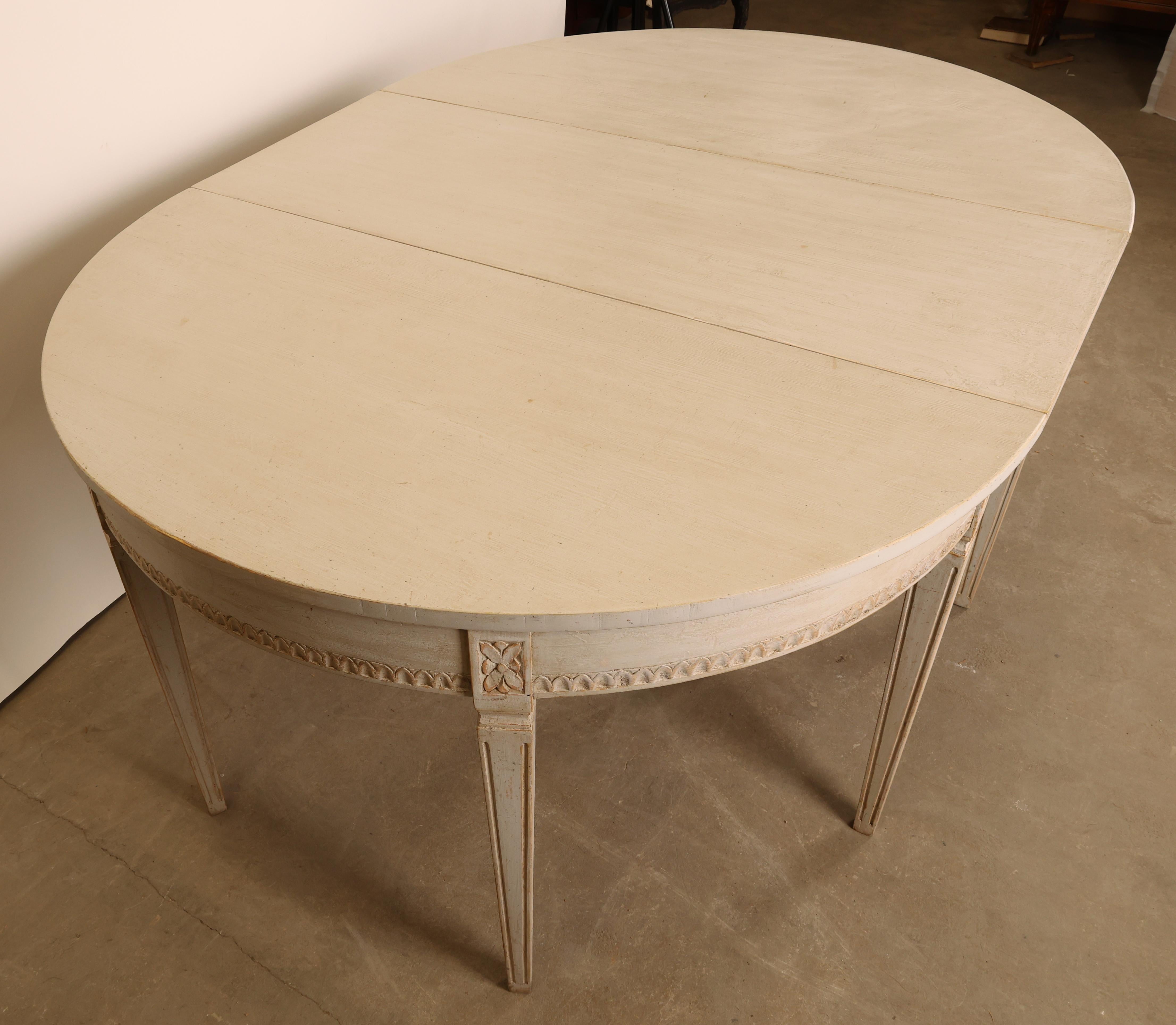 Gustavien Table de salle à manger gustavienne du 19e siècle en vente