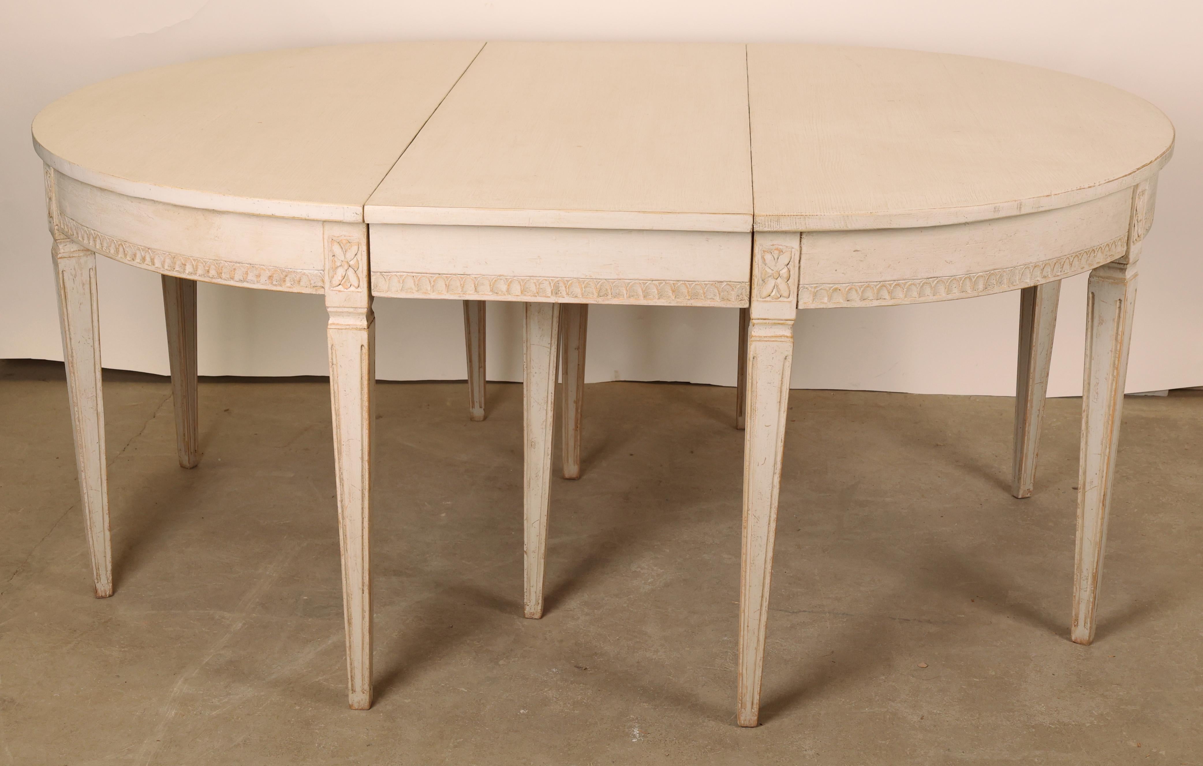 Suédois Table de salle à manger gustavienne du 19e siècle en vente