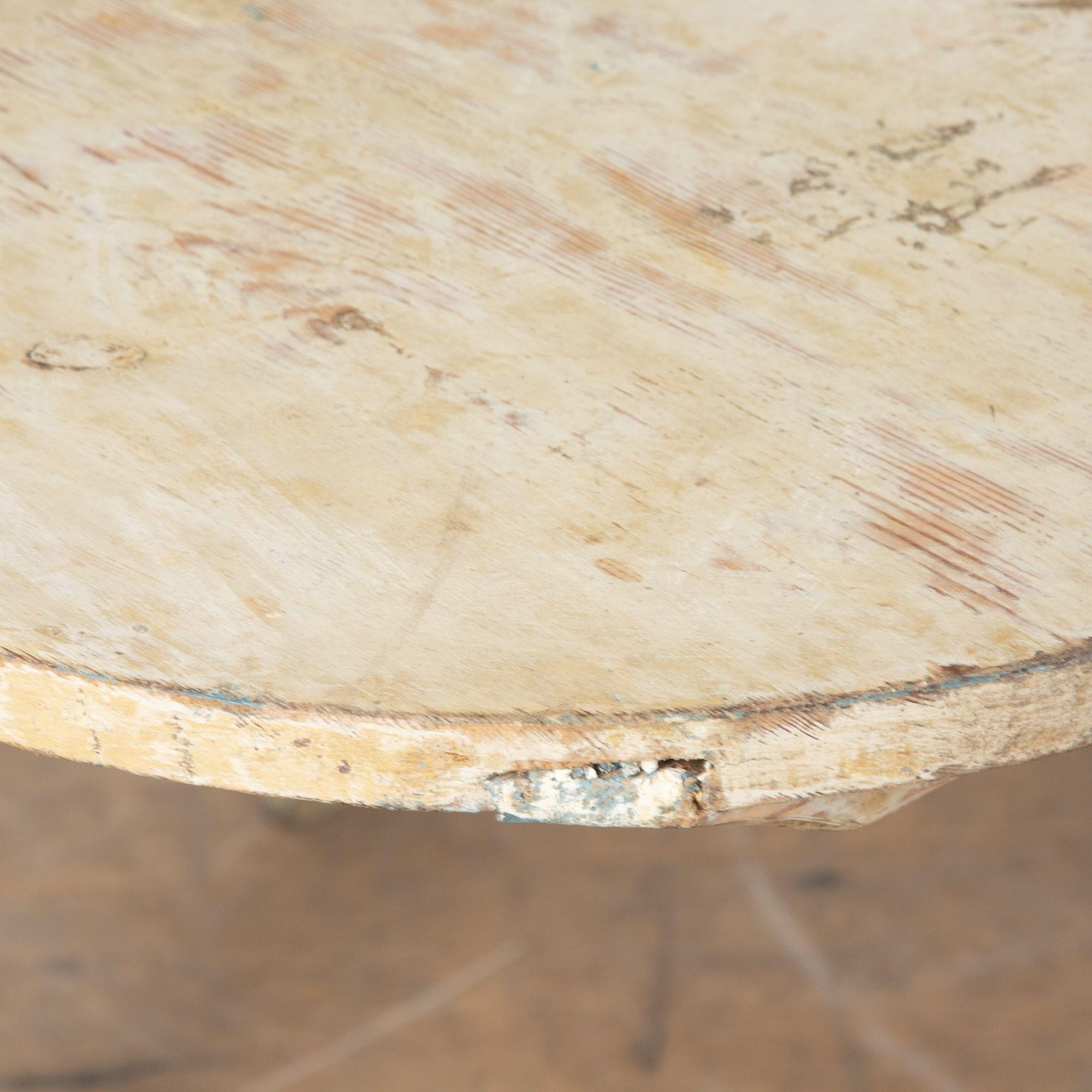 19th century Gustavian drop leaf dining table.
This table has been dry scraped to the original paintwork. 
circa 1870.