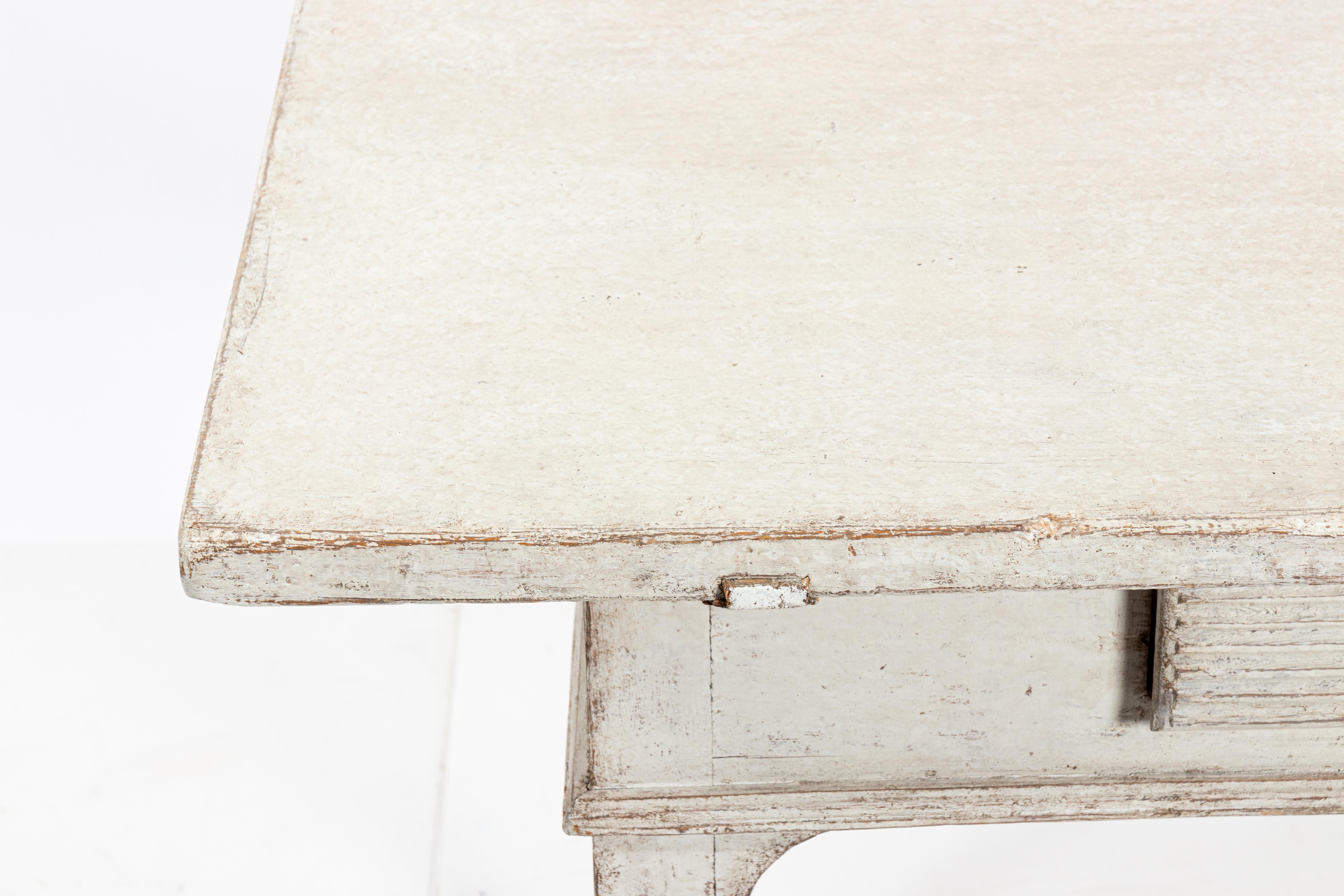 19th Century Gustavian Lamp Table with a Single Drawer 3