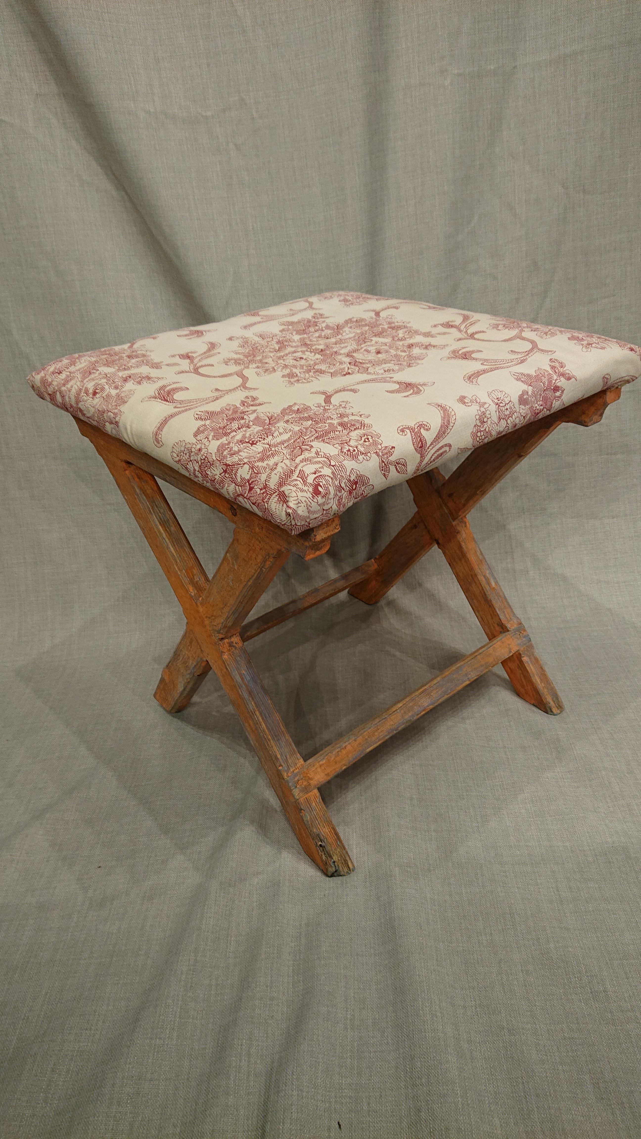 Pine 19th Century Gustavian Stool with Original Paint For Sale