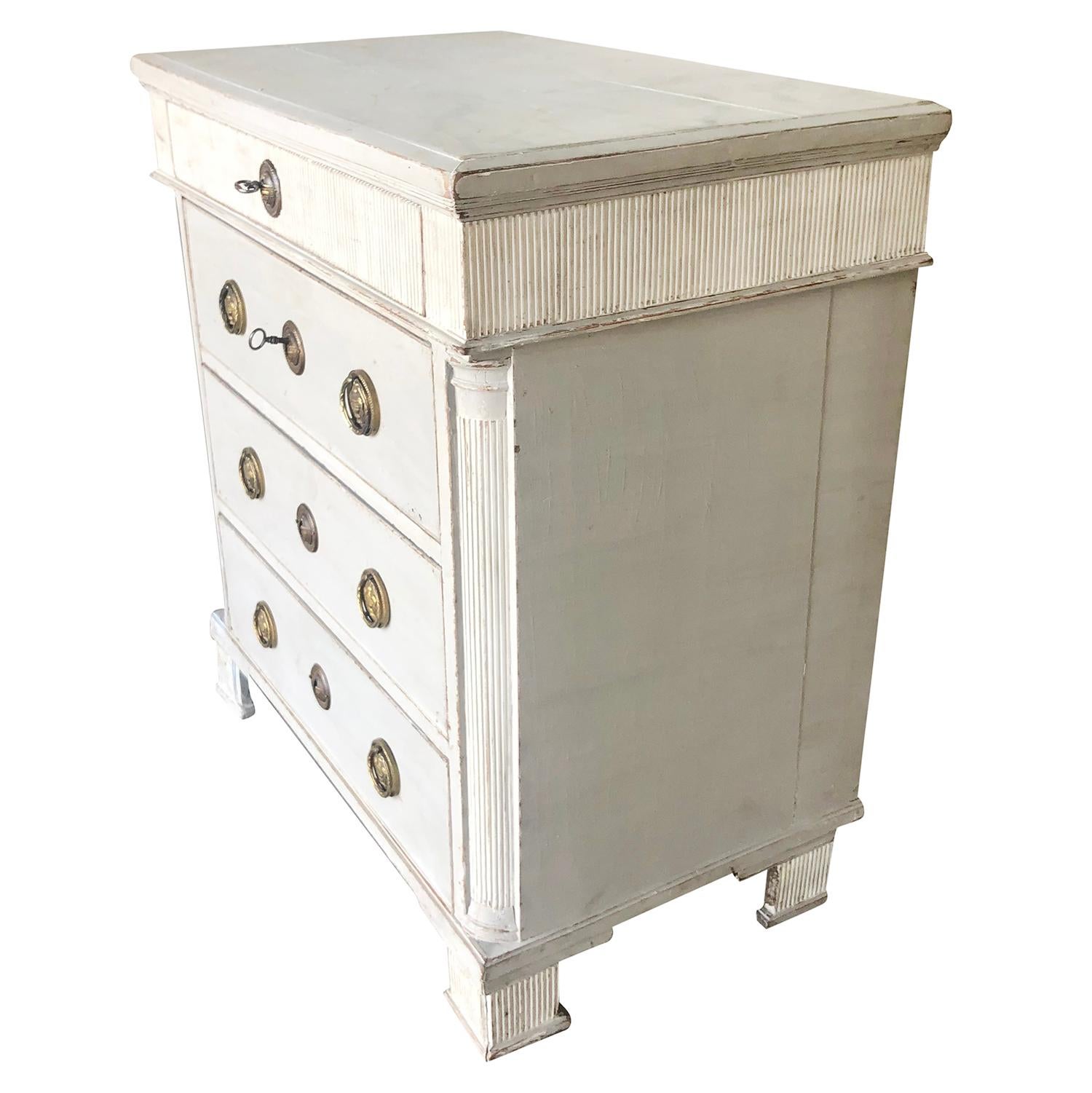 19th Century Swedish Gustavian Neoclassical Chest - Antique Pinewood Nightstand In Good Condition For Sale In West Palm Beach, FL