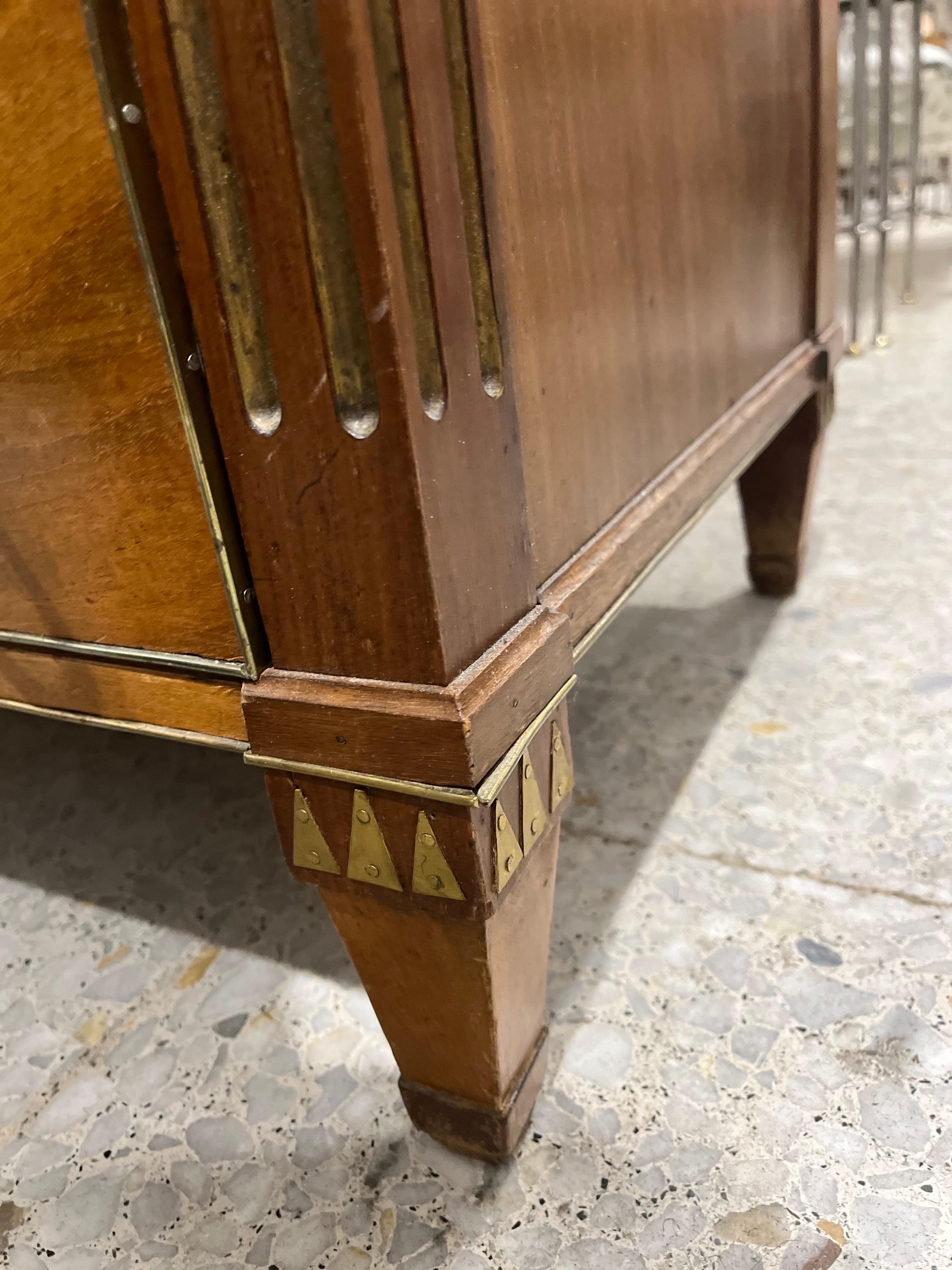 19th Century Gustavian Style  Walnut Secretaire Avatant For Sale 13