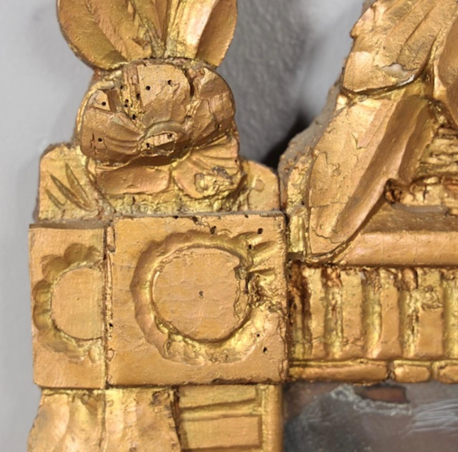 Specchio da parete Gustavskiano del XIX secolo in legno dorato e intagliato in vendita 5