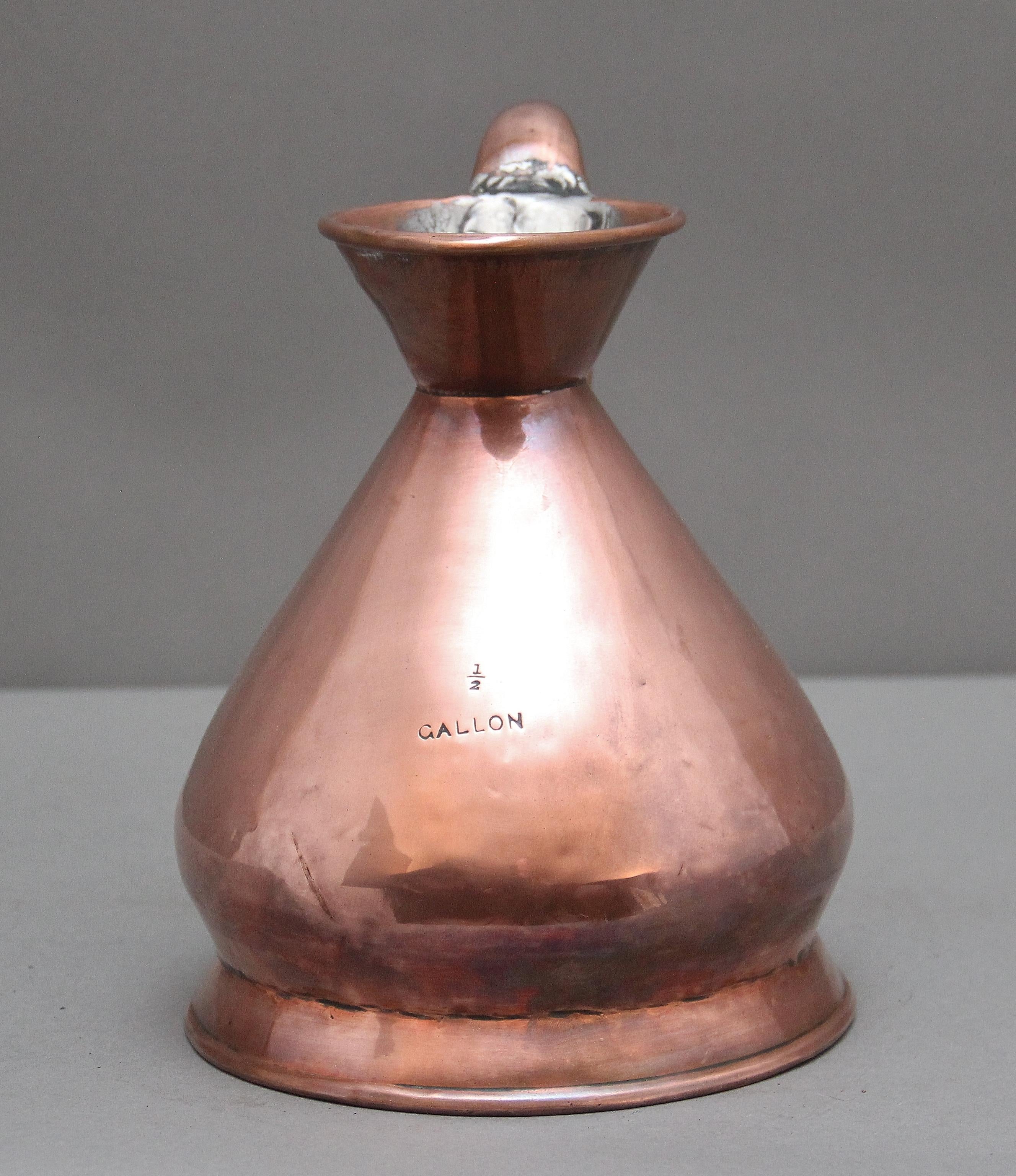 Victorien Jarre à mesurer en cuivre du 19e siècle, d'un demi gallon