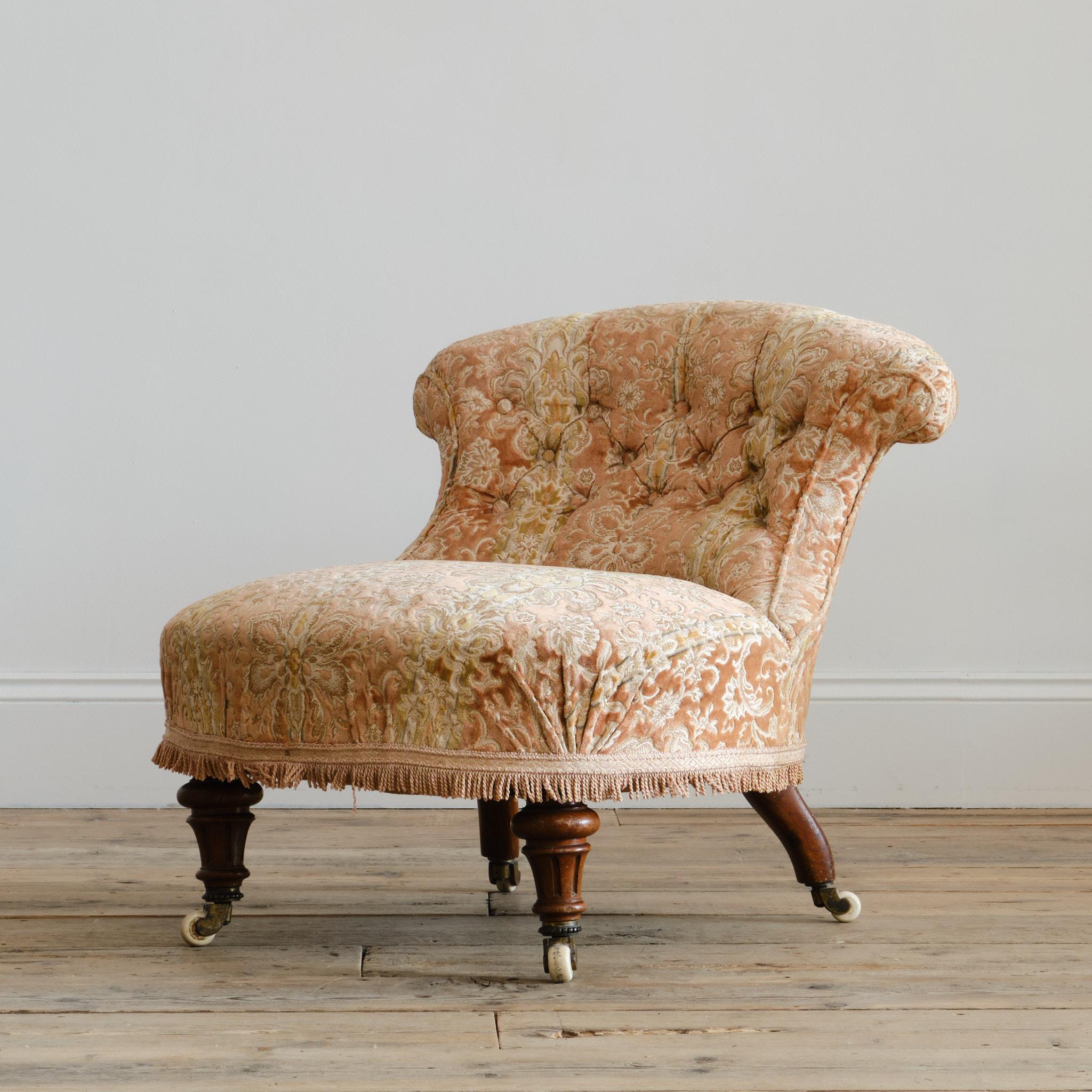 Noyer Chaise à pantoufles Hampton & Sons du 19e siècle en vente
