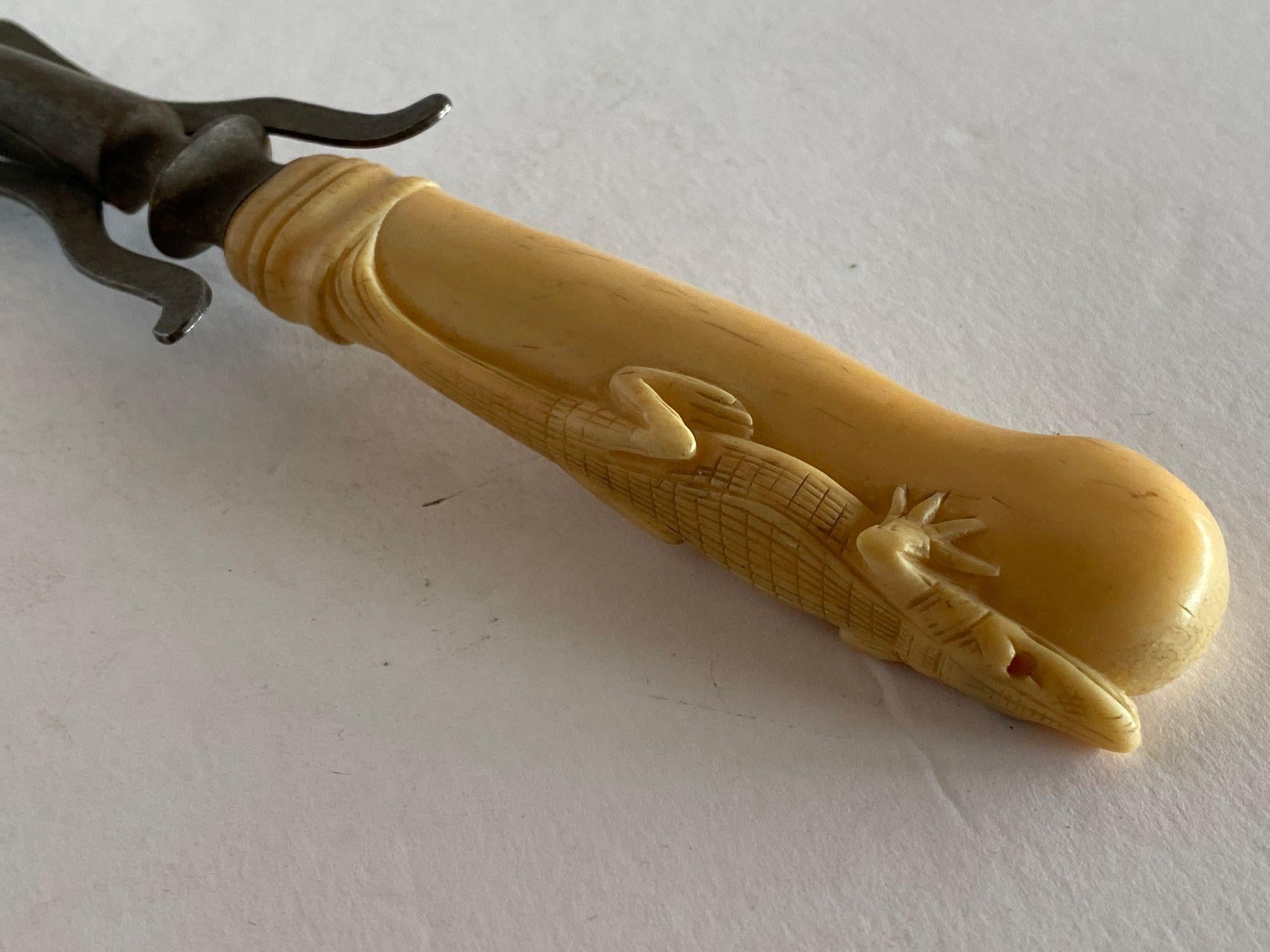 French 19th Century Hand-Carved Bone Alligator Handled Culinary Carving Set For Sale