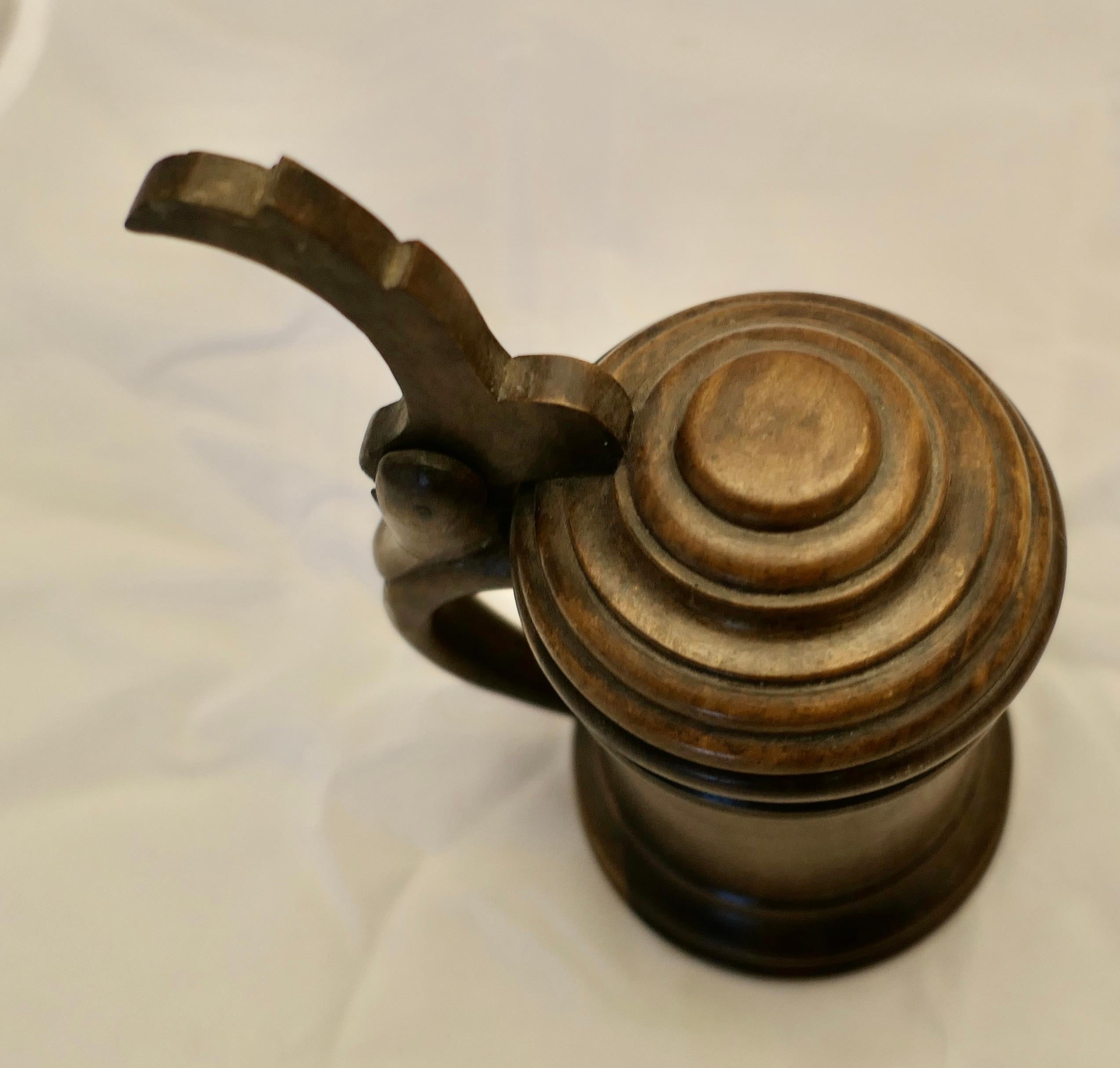 19th century Hand Carved Drinking Mug or Tankard In Good Condition For Sale In Chillerton, Isle of Wight