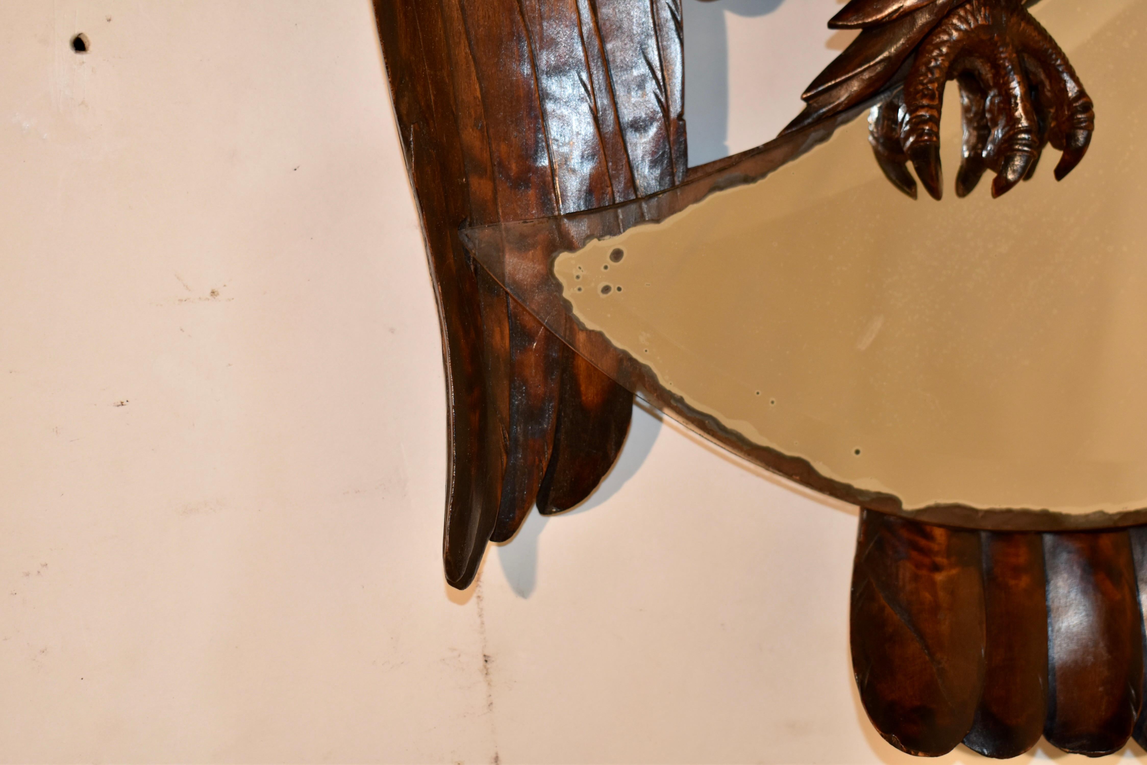 Miroir en forme d'aigle du XIXe siècle, sculpté à la main en France Bon état - En vente à High Point, NC