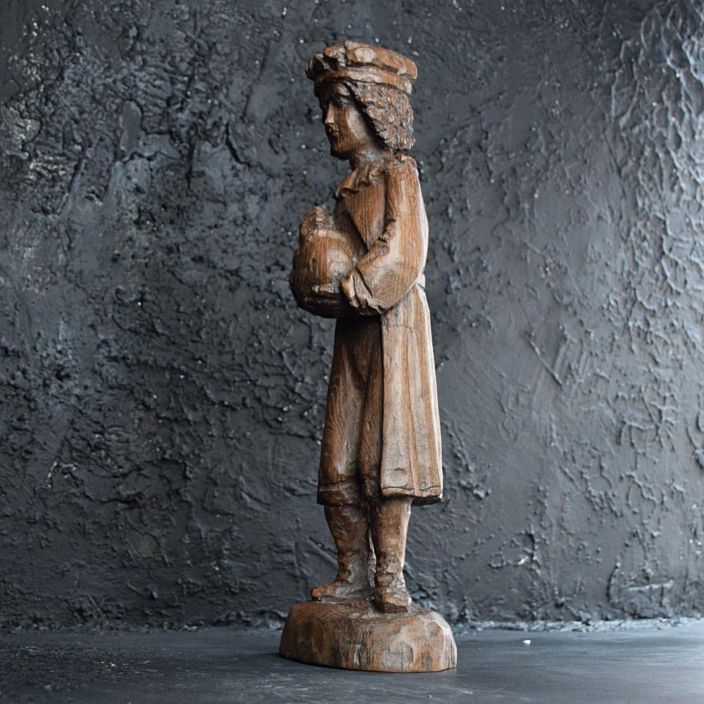 Chêne Figure d'exposition d'apothicaire allemande du 19ème siècle sculptée à la main en vente