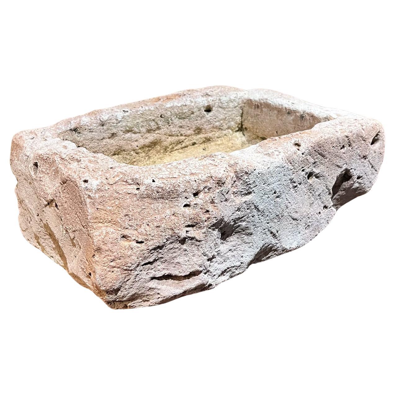 Antikes, handgeschnitztes, antikes Pflanzgefäß aus Kalkstein mit Trocken Basin aus dem 19. Jahrhundert