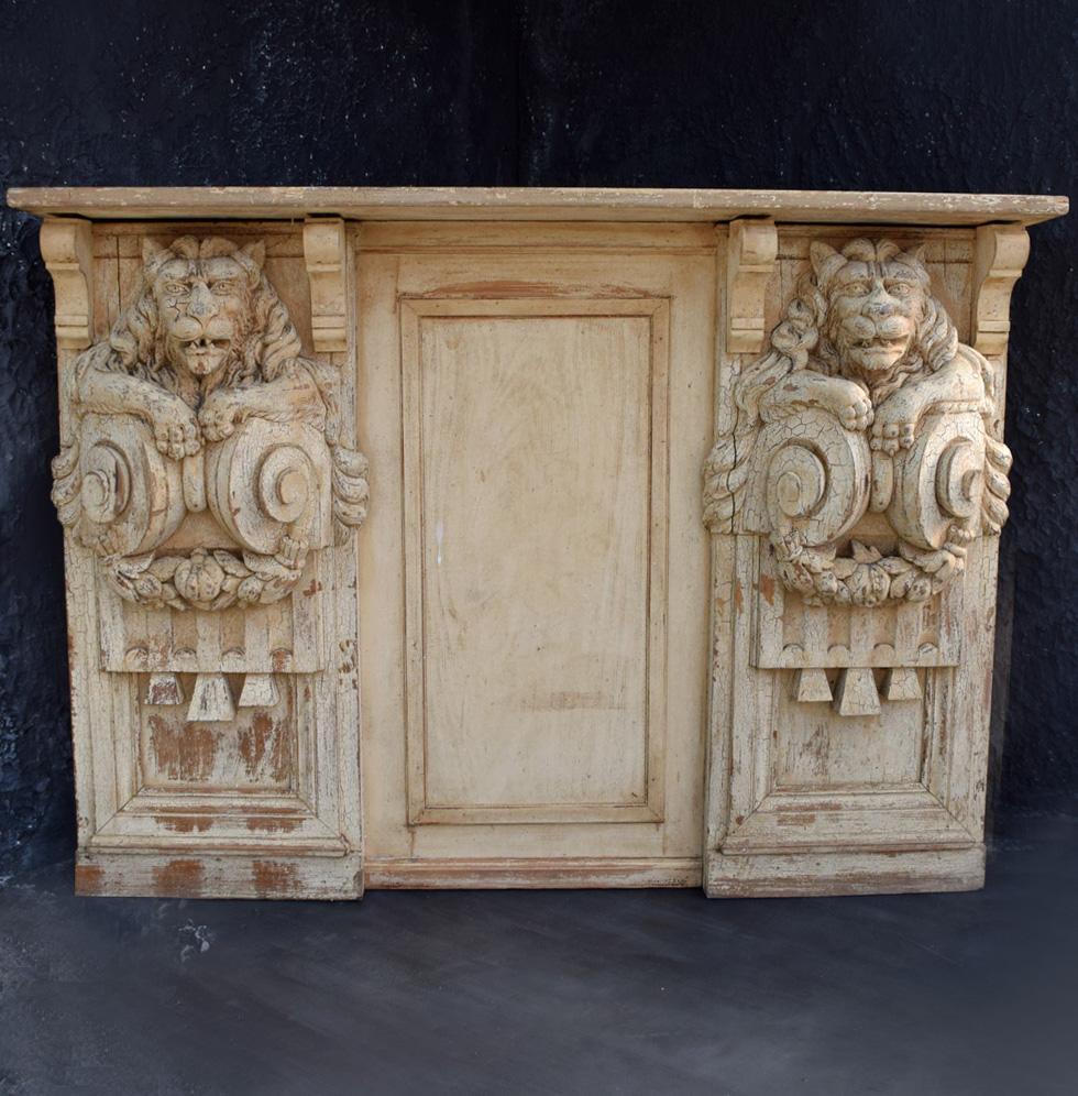 19th Century Hand Carved Lion Console Decorative Unique Furniture In Fair Condition In London, GB