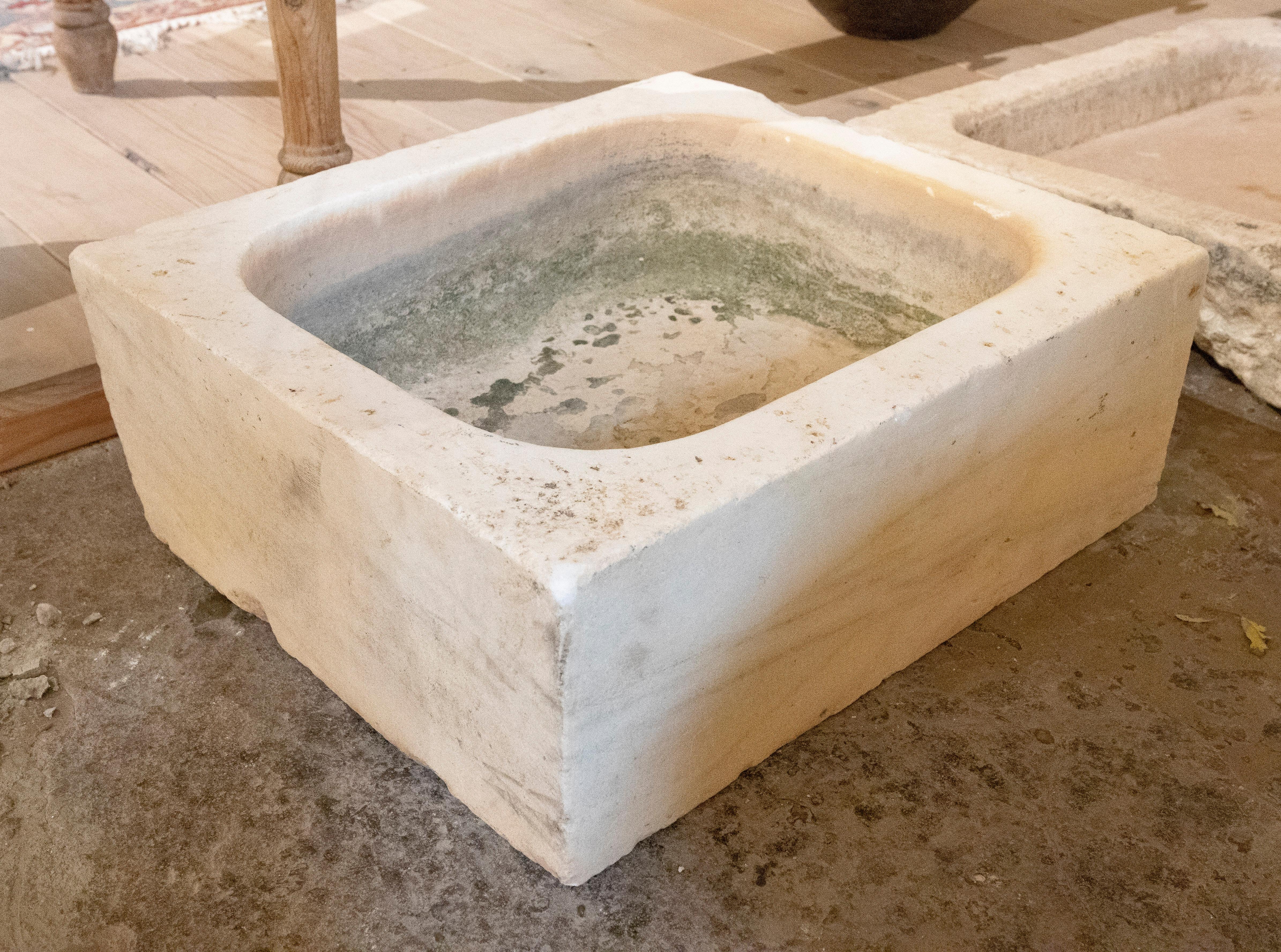 Spanish 19th Century Hand-Carved Marble Washbasin For Sale