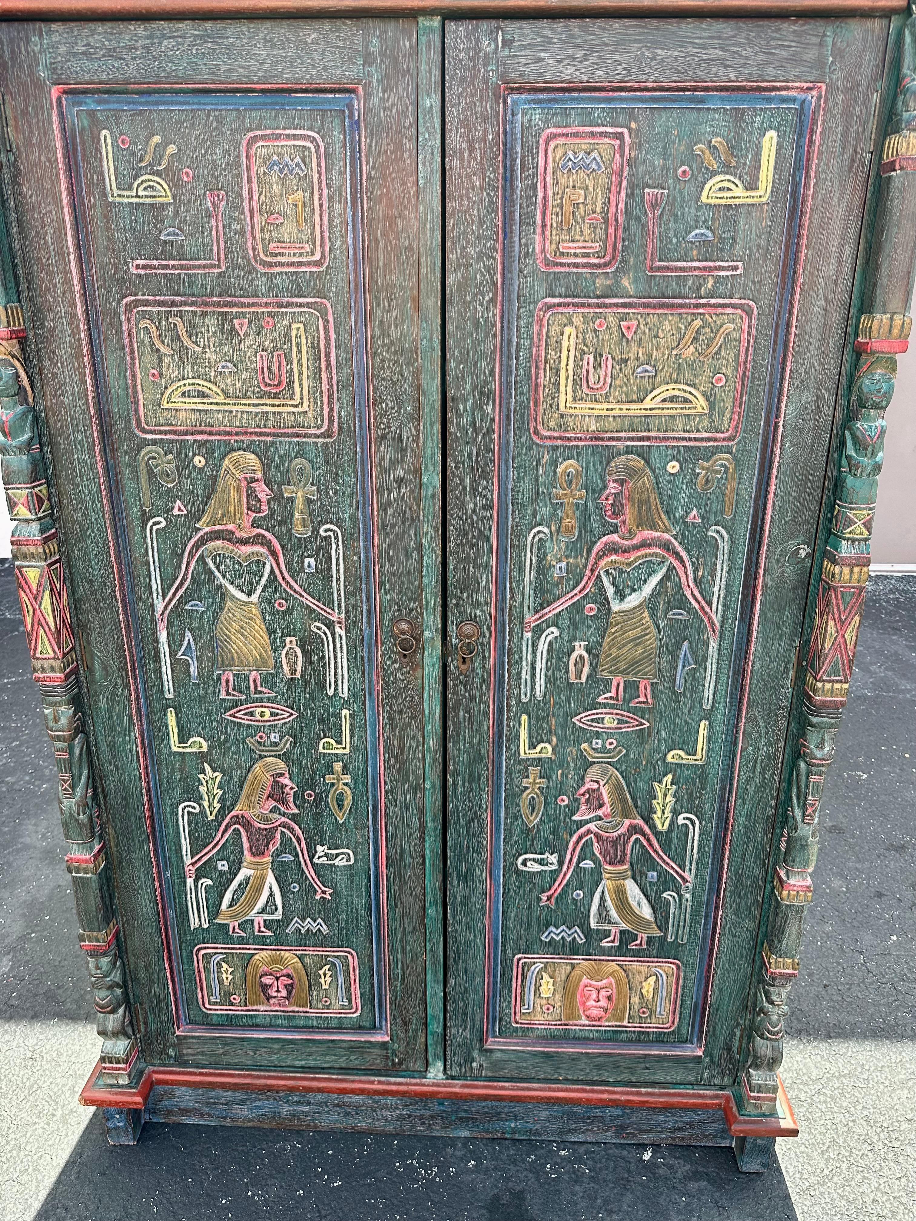 Armadio egiziano dipinto a mano del XIX secolo in Greene & Greene in vendita 7