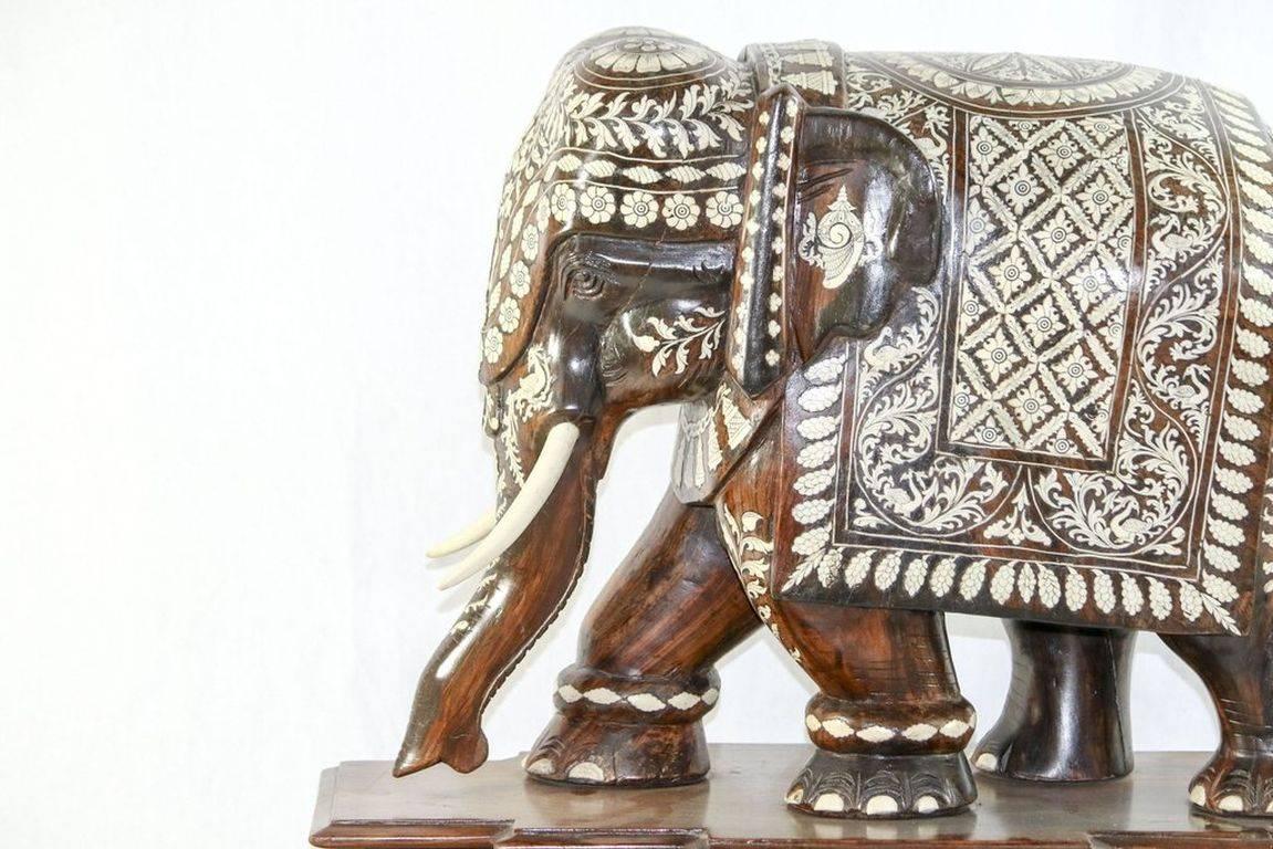 Late C19th/Early C20th Handcarved Rosewood & Camel Bone Inlay Elephant On Plinth In Good Condition For Sale In Farmers Branch, TX