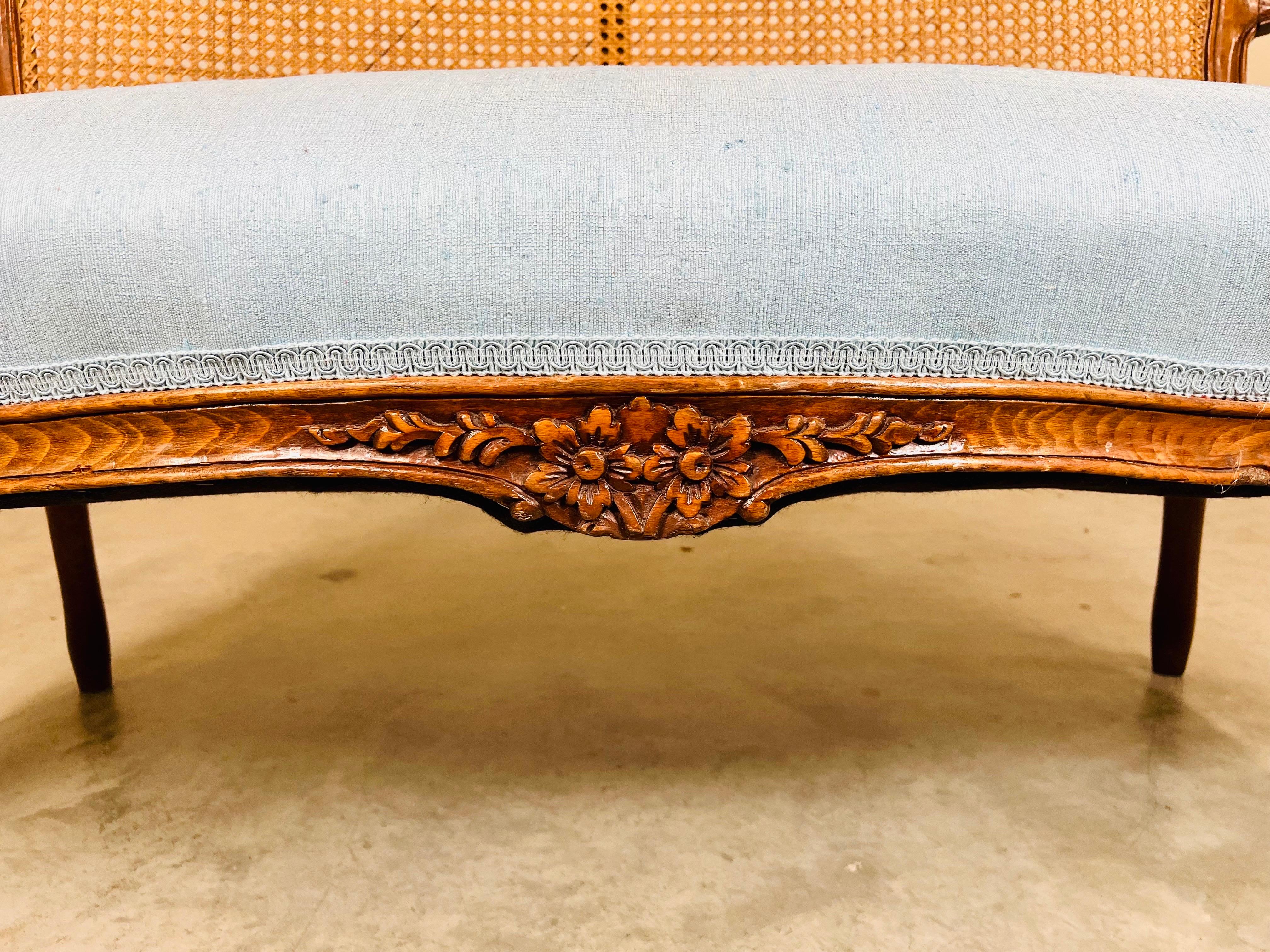 French 19th Century Hand Carved Walnut Louis XV Settee or Bench with Silk Upholstery For Sale