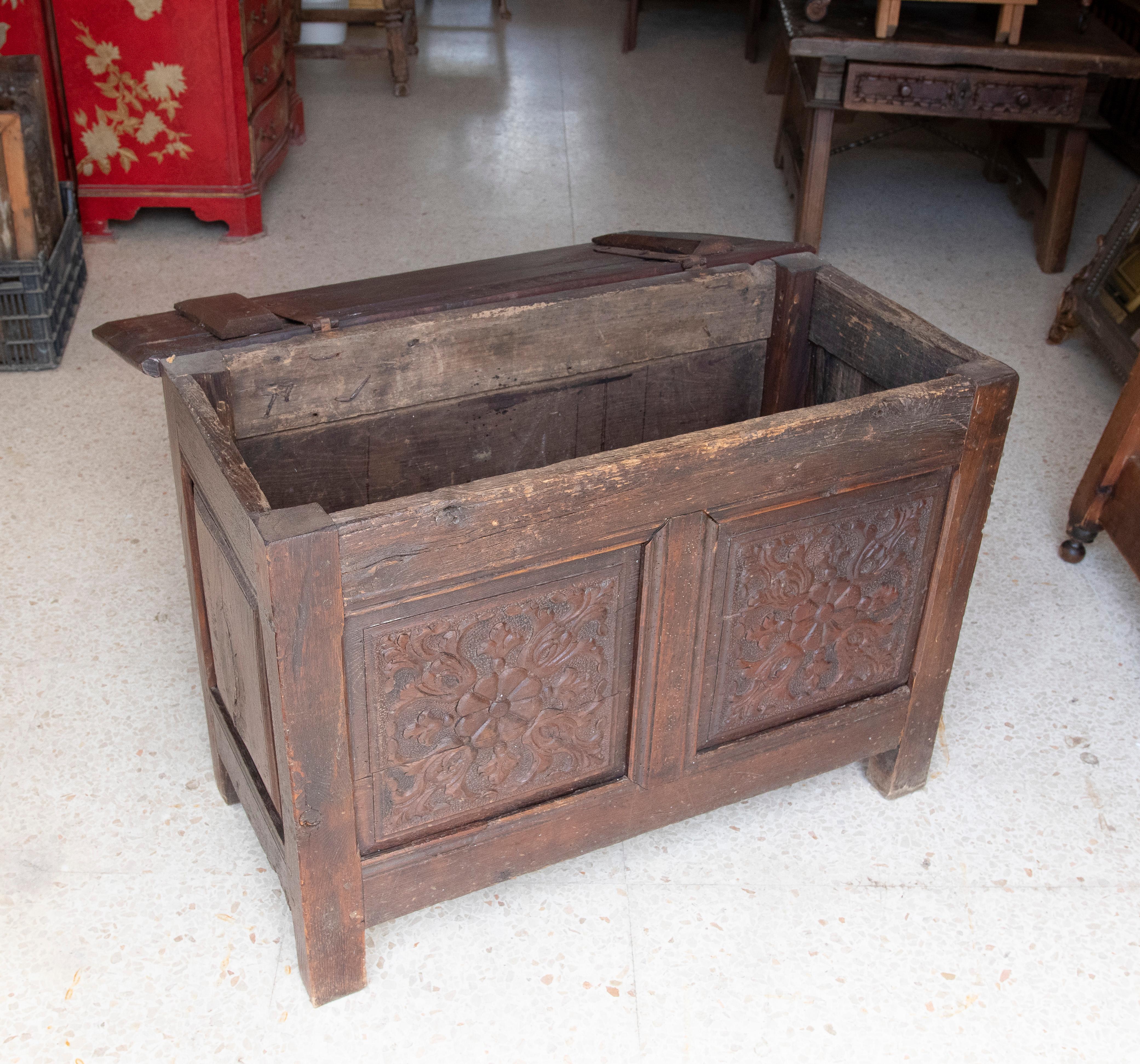 Spanish 19th Century Hand-Carved Wooden Trunk For Sale