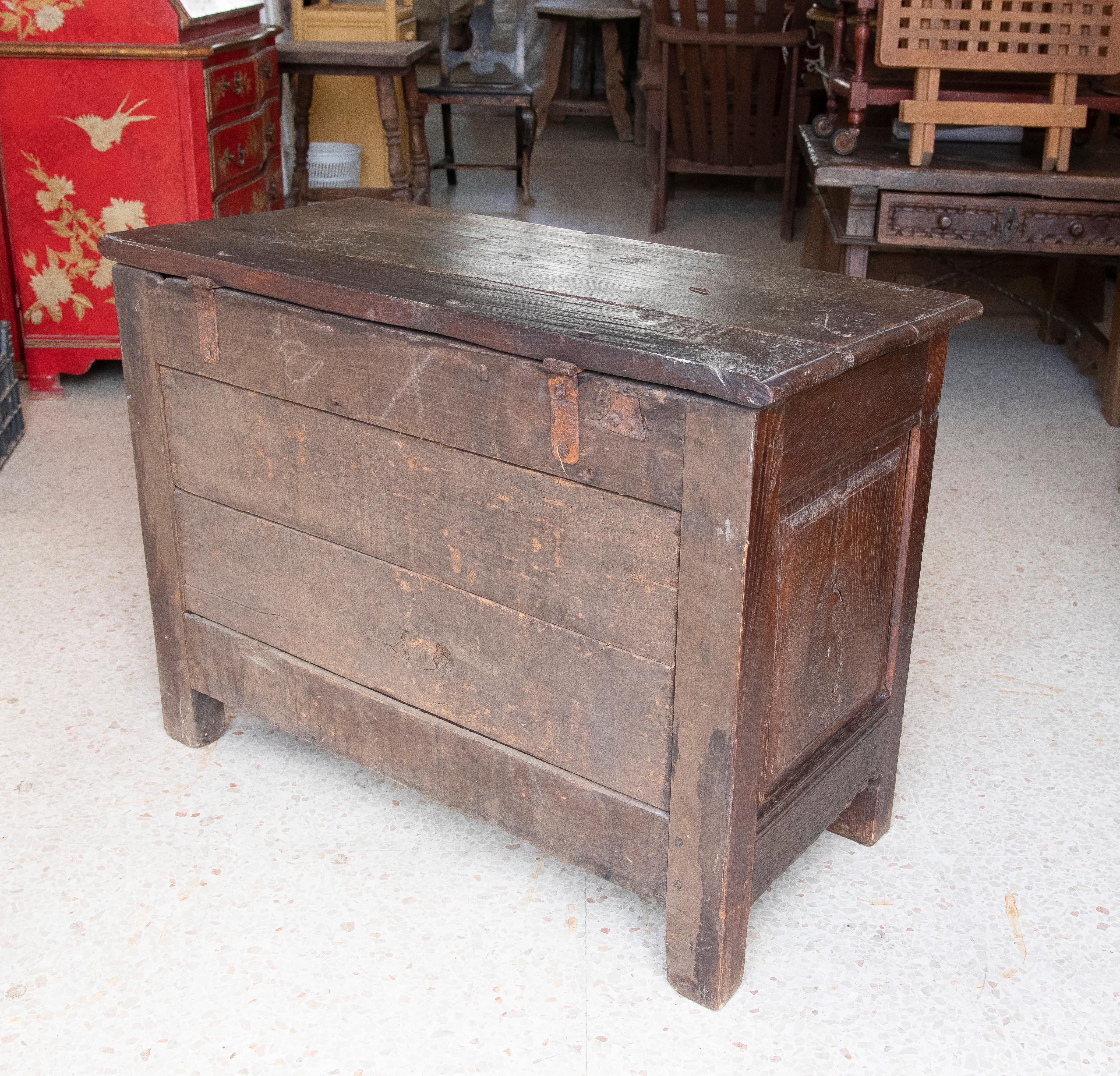 19th Century Hand-Carved Wooden Trunk For Sale 3