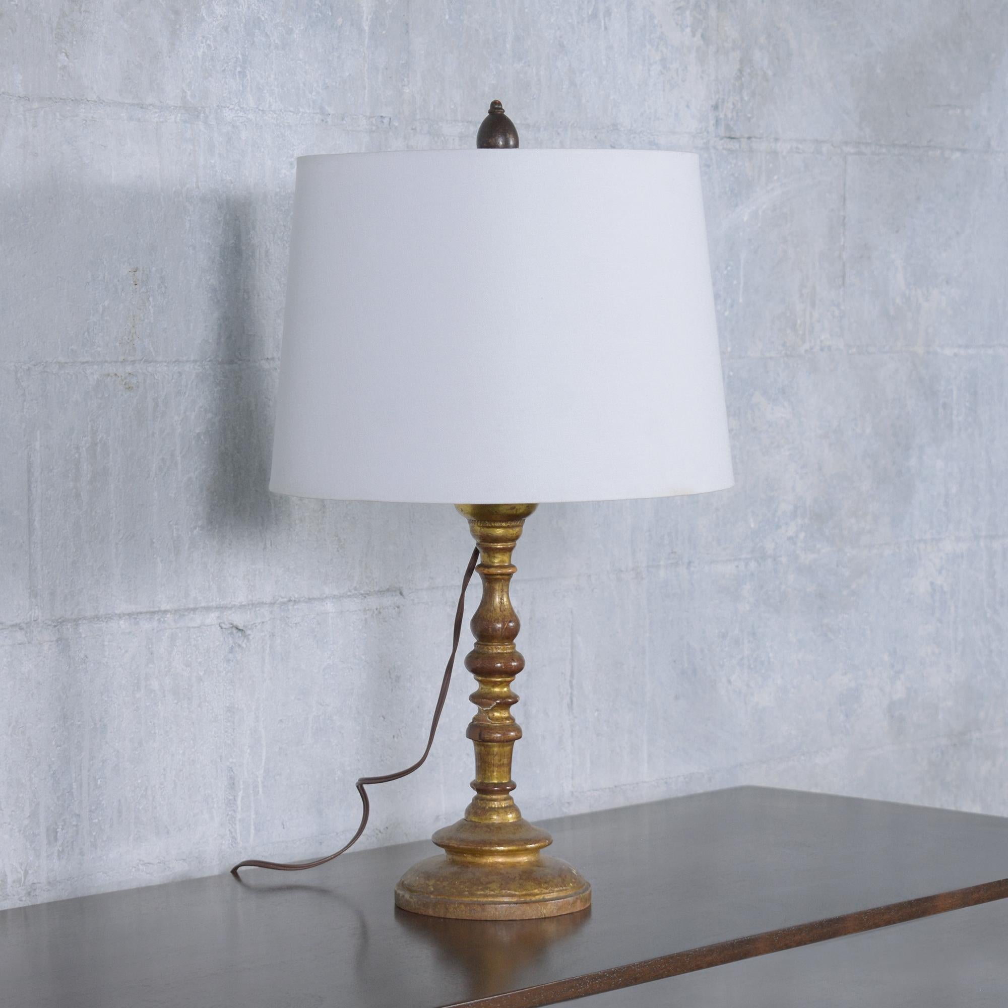 19th Century 19th-Century Hand-Crafted Giltwood Table Lamp with New Off-White Shade