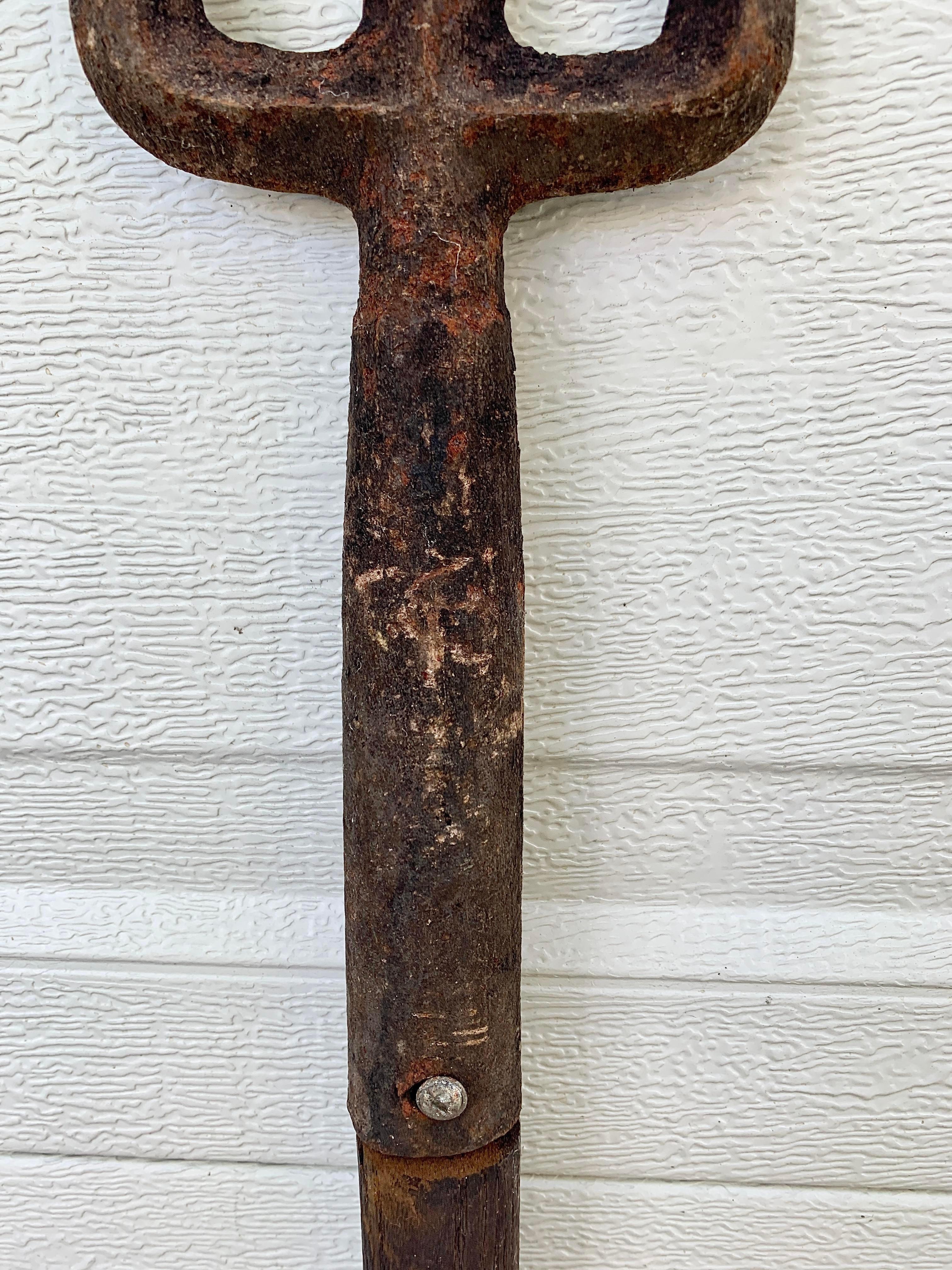 antique hay harpoon
