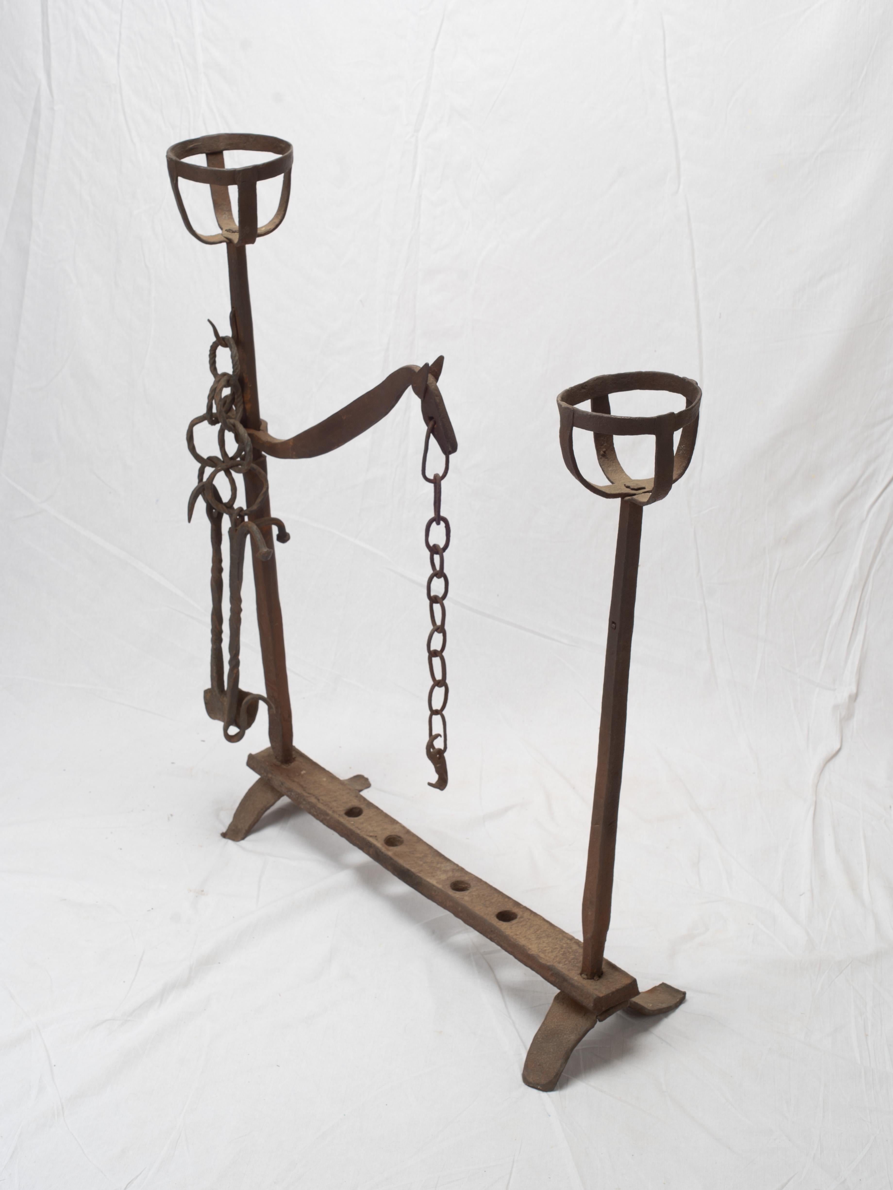 19th Century Hand Forged Spanish Blackened Iron Hearth Warmer im Angebot 1