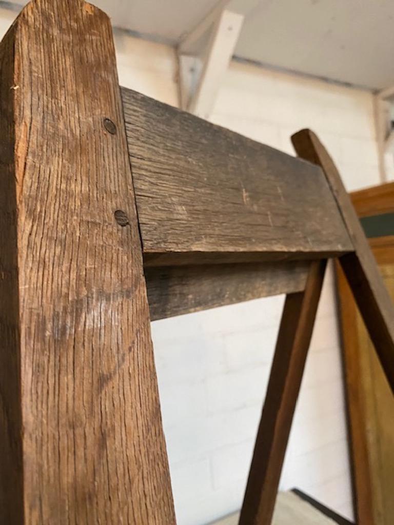 19th Century Handmade Framed Easel in Oak In Good Condition For Sale In Los Angeles, CA