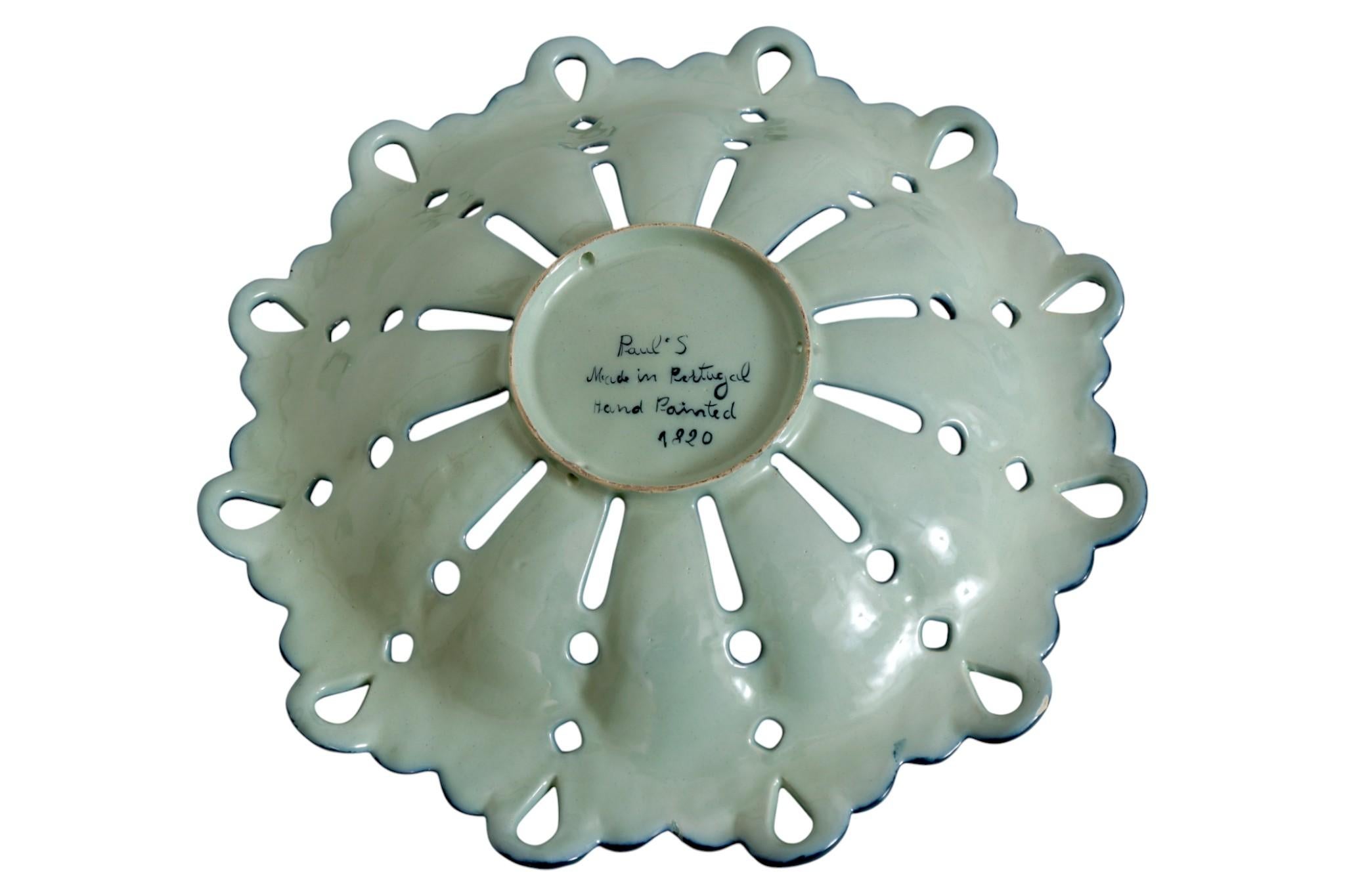 Handbemalter Alcobaça-Keramikteller aus dem 19. im Angebot 3