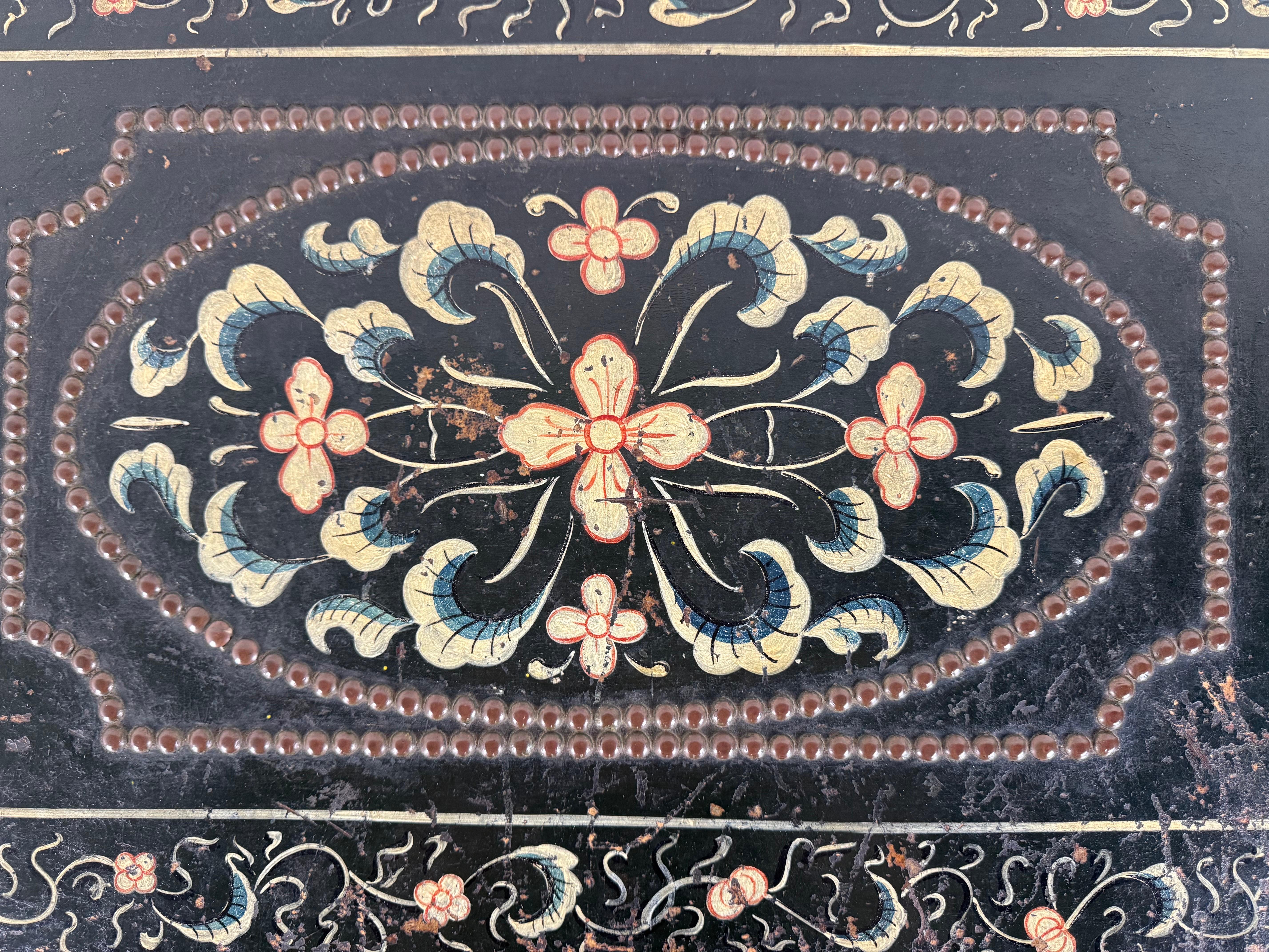 19th Century 19th century hand-painted American immigrant trunk For Sale
