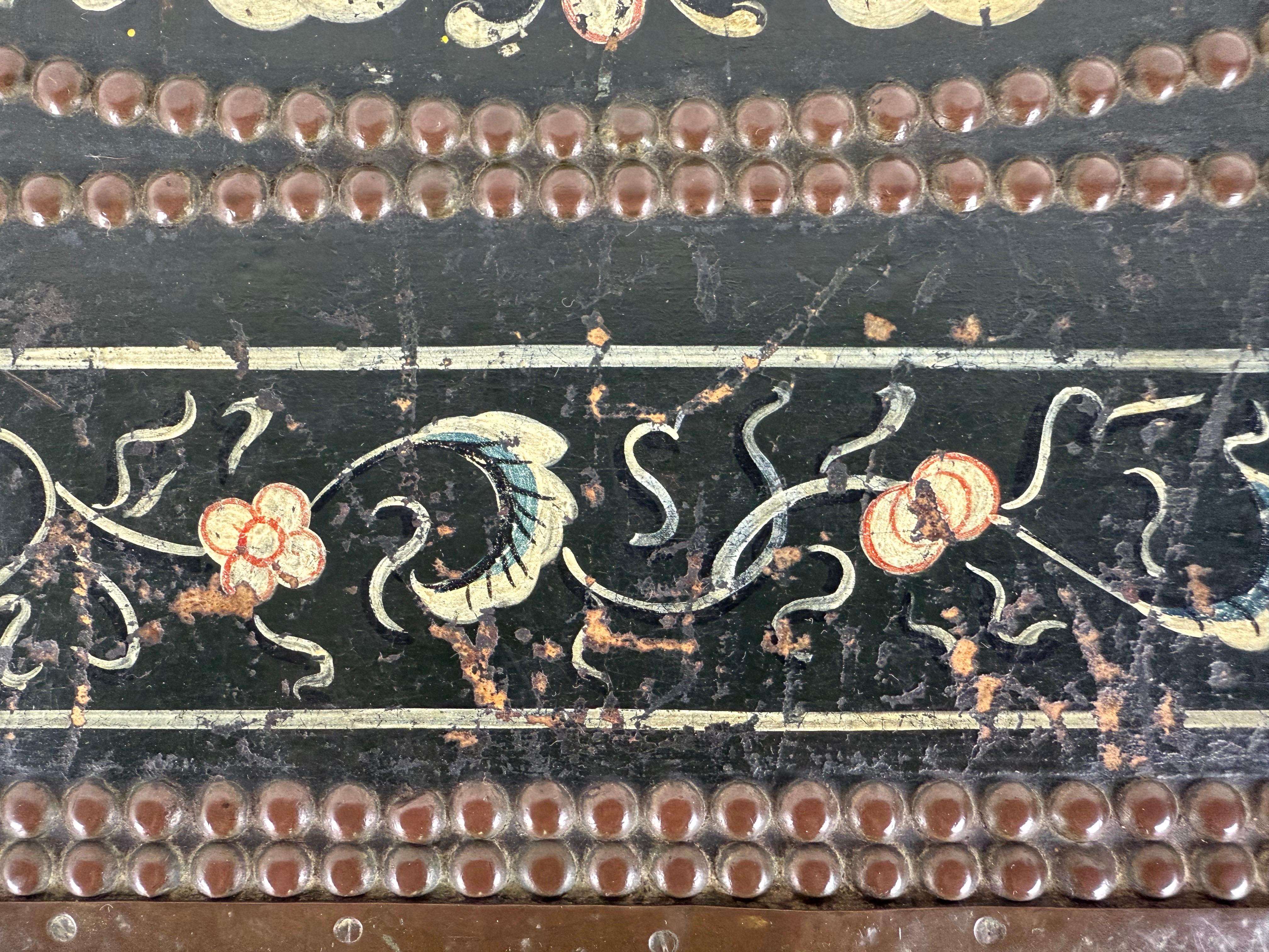 19th century hand-painted American immigrant trunk For Sale 2