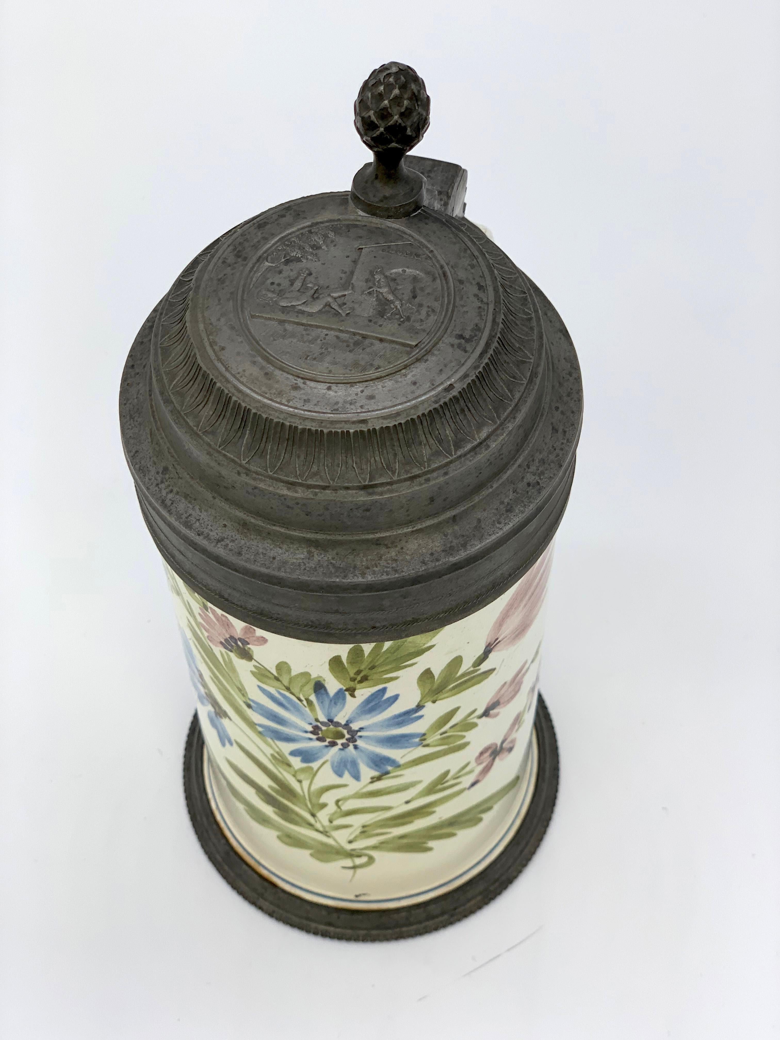 Handbemalter Keramikkrug mit Zinndeckel aus dem 19. Jahrhundert, graviert mit einem Bock im Angebot 2