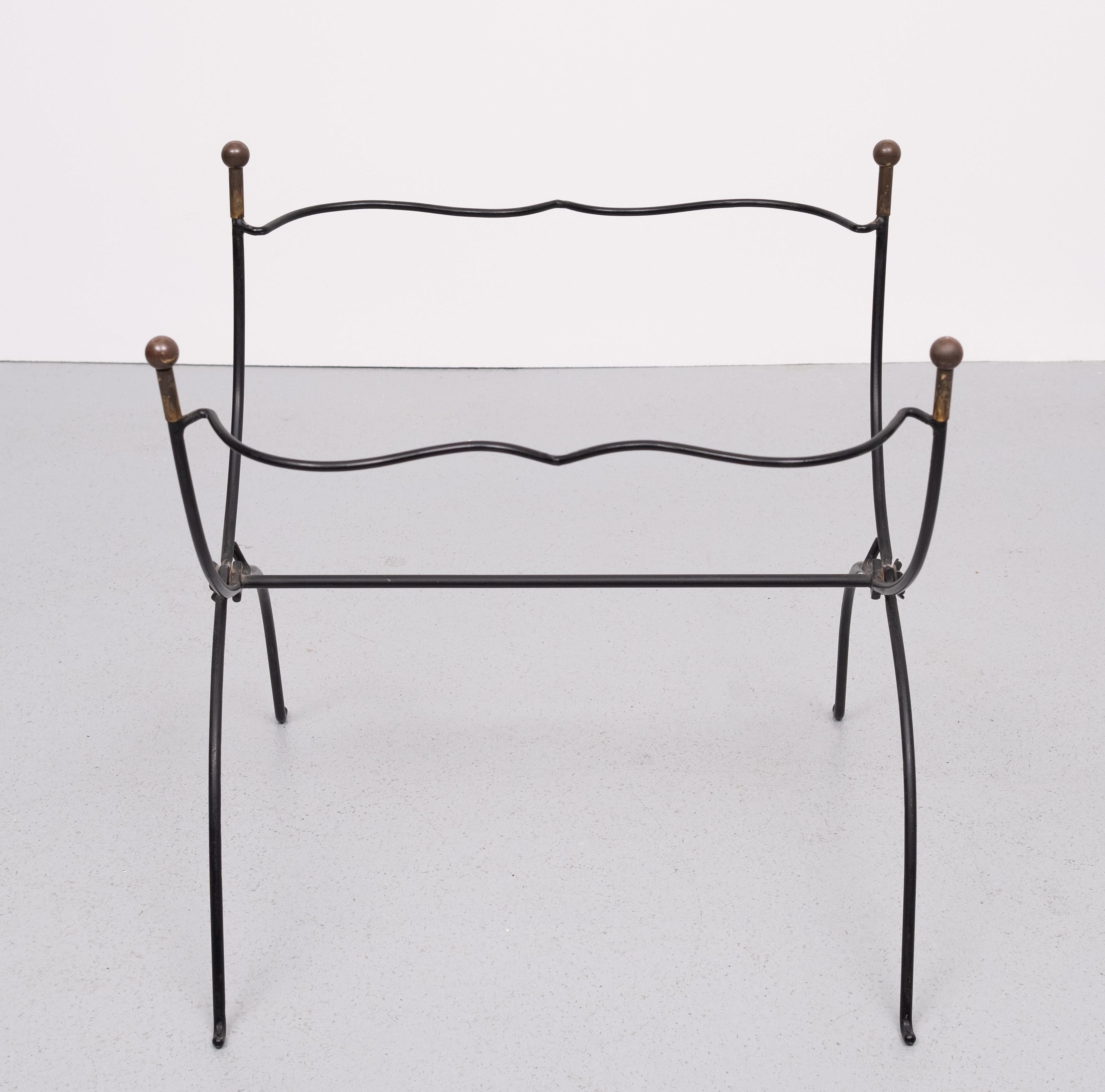19th  Century  Peint à la main  néerlandais courbé  Table à plateaux en vente 1