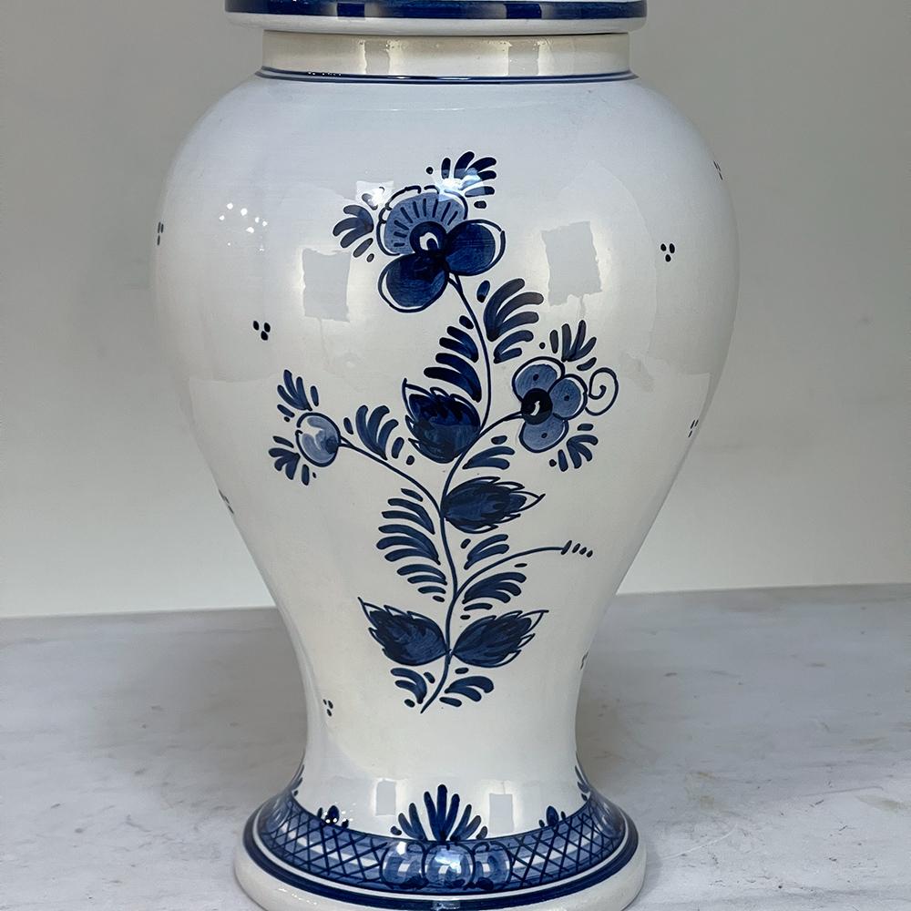 19th Century Hand-Painted Delft Blue & White Lidded Urn For Sale 3