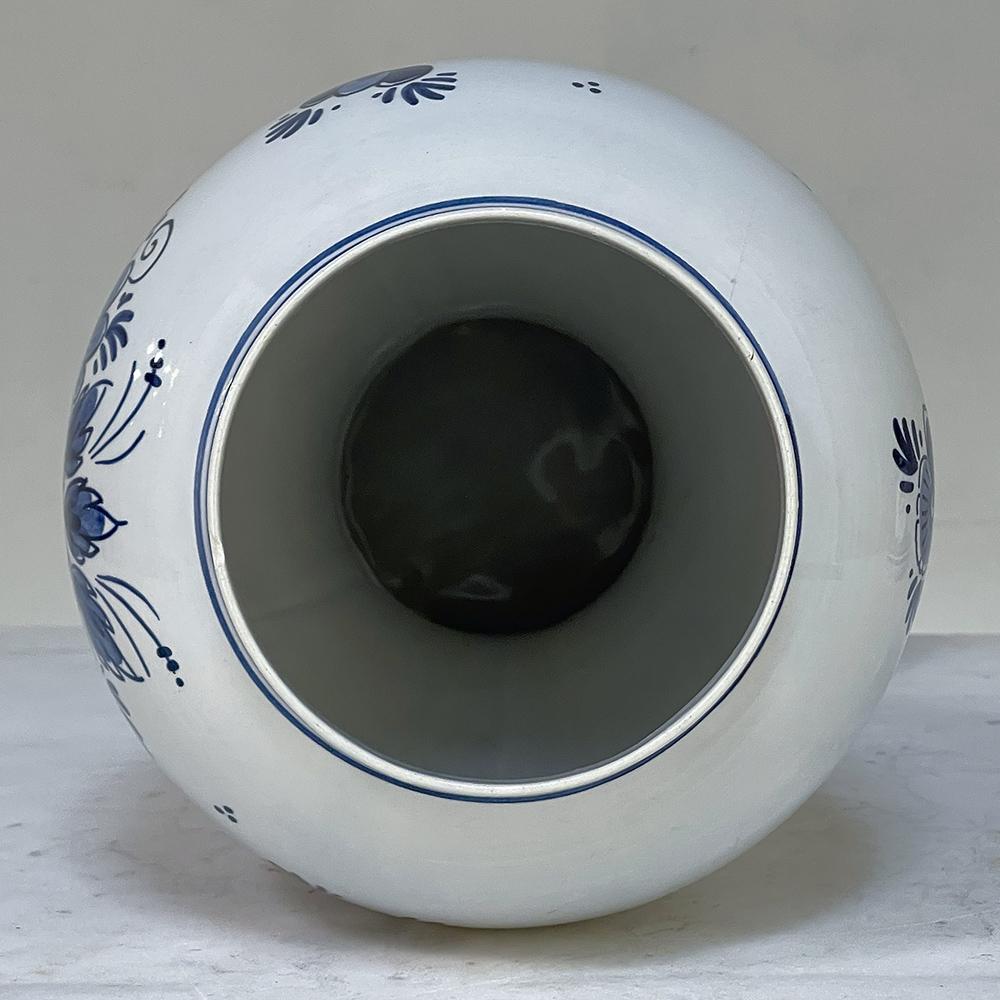 19th Century Hand-Painted Delft Blue & White Lidded Urn For Sale 7