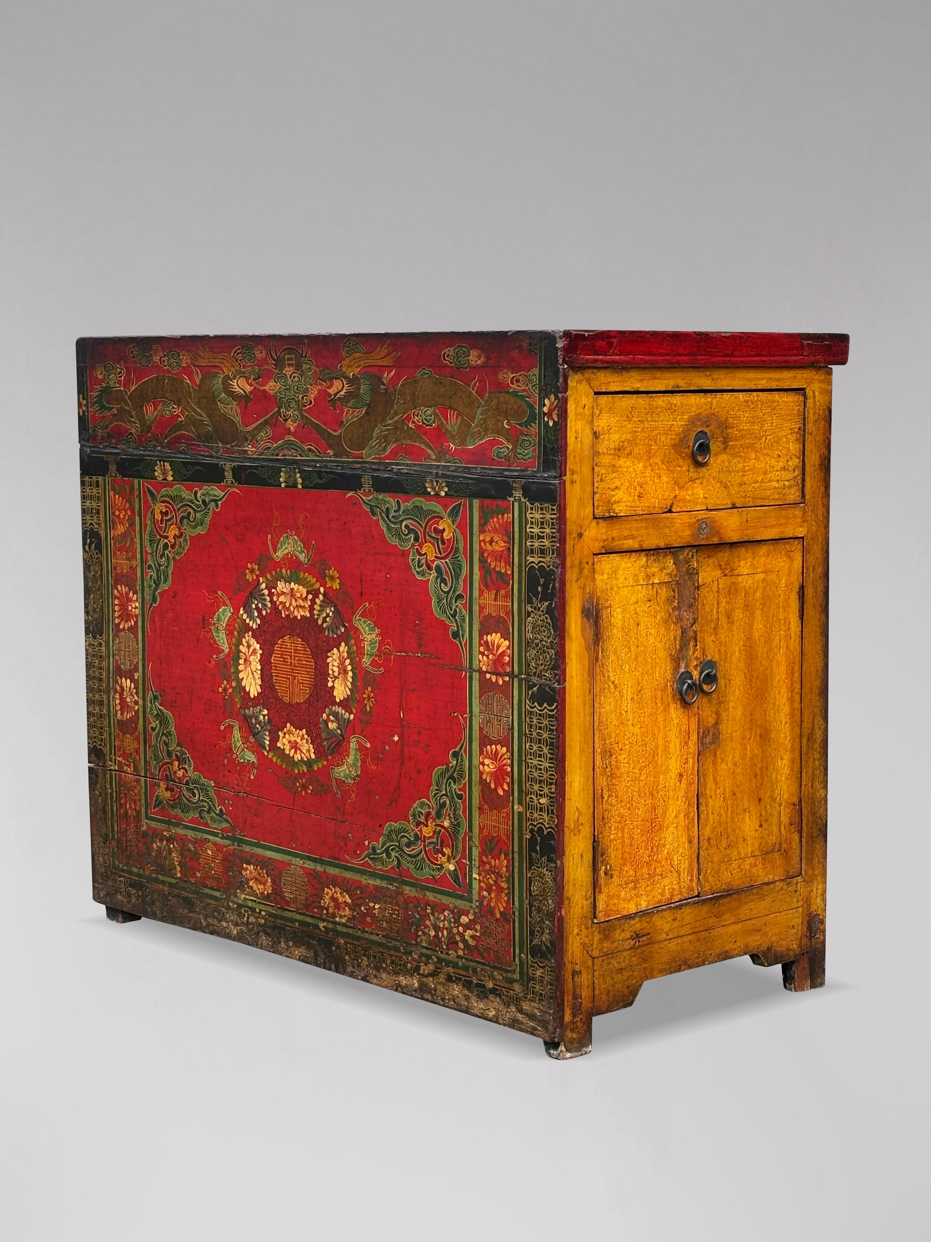 Meuble de rangement tibétain Gansu peint à la main du 19ème siècle en vente 4