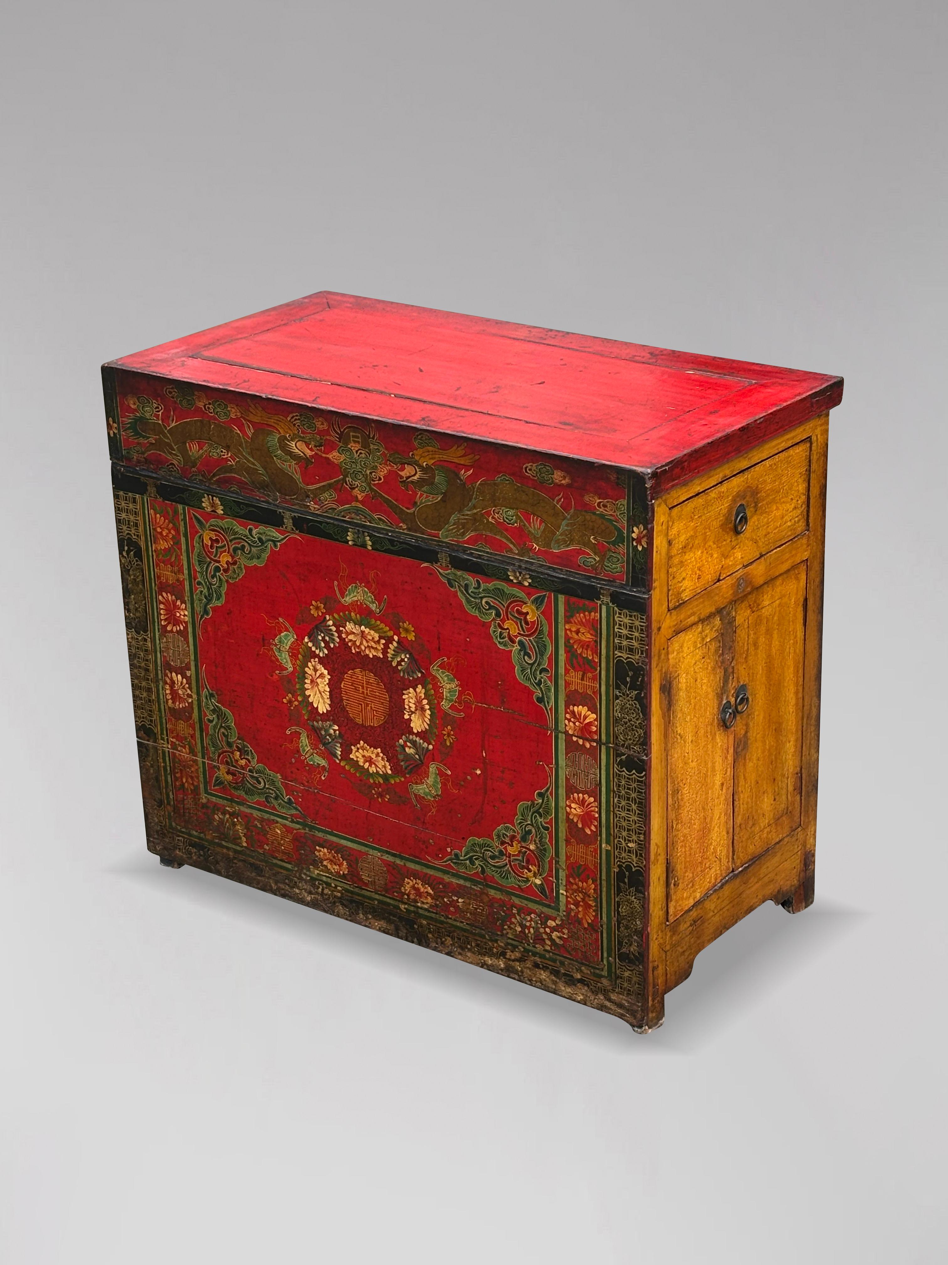 Meuble de rangement tibétain Gansu peint à la main du 19ème siècle en vente 5