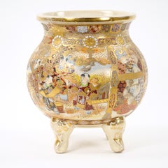 19th Century Hand Painted / Gilt Footed Satsuma Vase