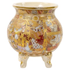 19th Century Hand Painted / Gilt Footed Satsuma Vase