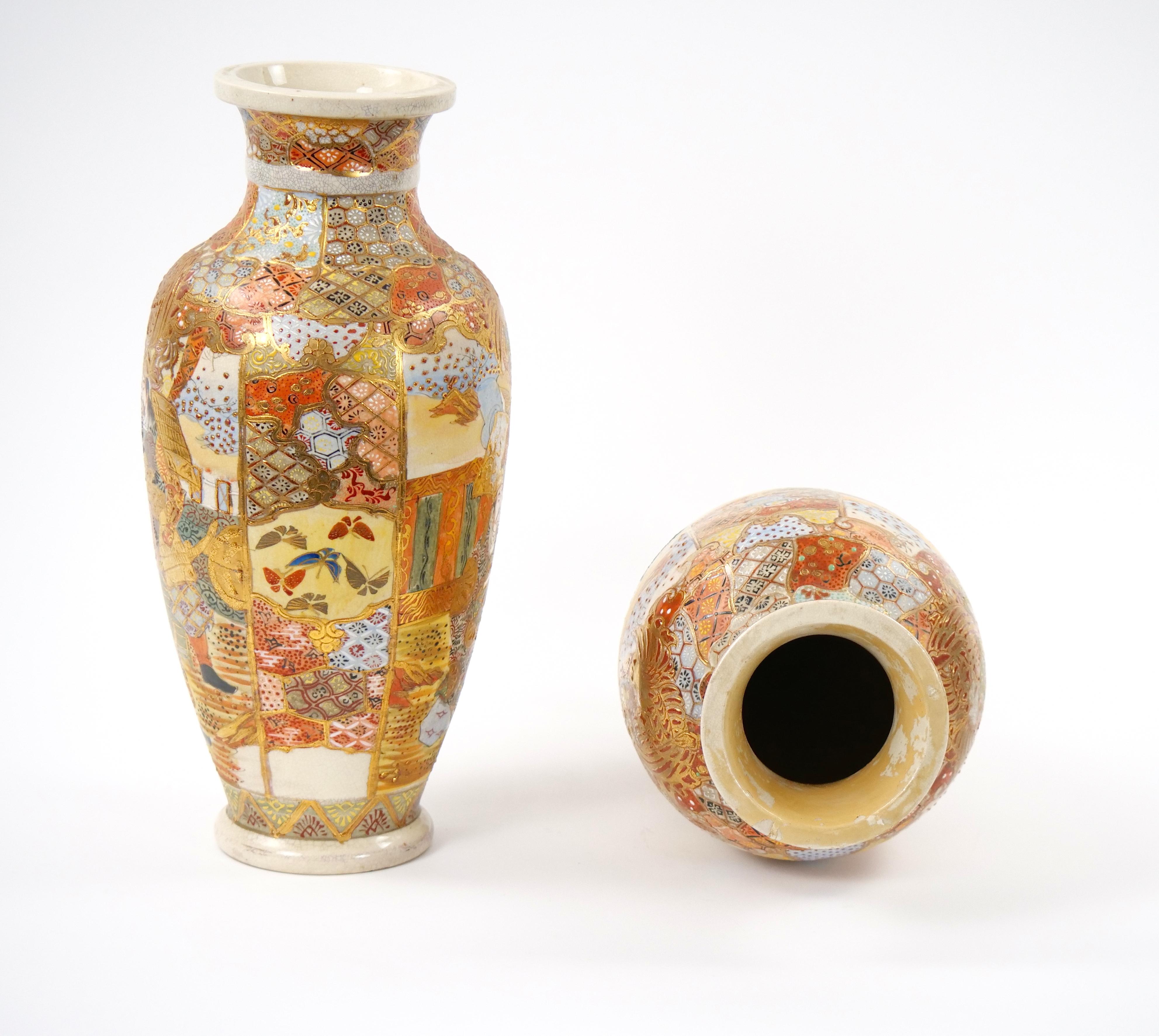 Jarrón Pareja Satsuma de Porcelana Dorada / Pintada a Mano del Siglo XIX en venta 4