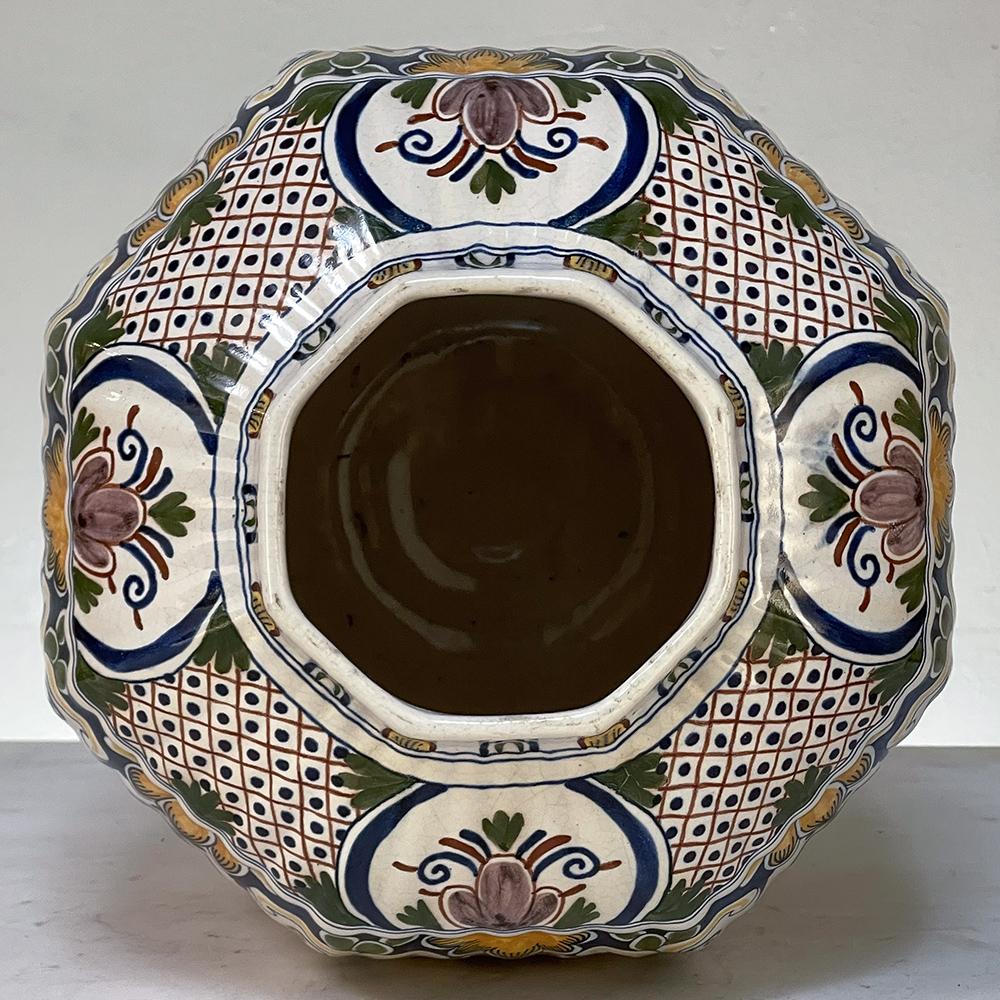 19th Century Hand-Painted Lidded Urn from Rouen For Sale 8