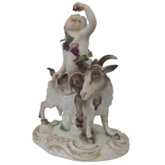 Figure de satyre et de chèvre en porcelaine de Meissen peinte à la main au 19e siècle
