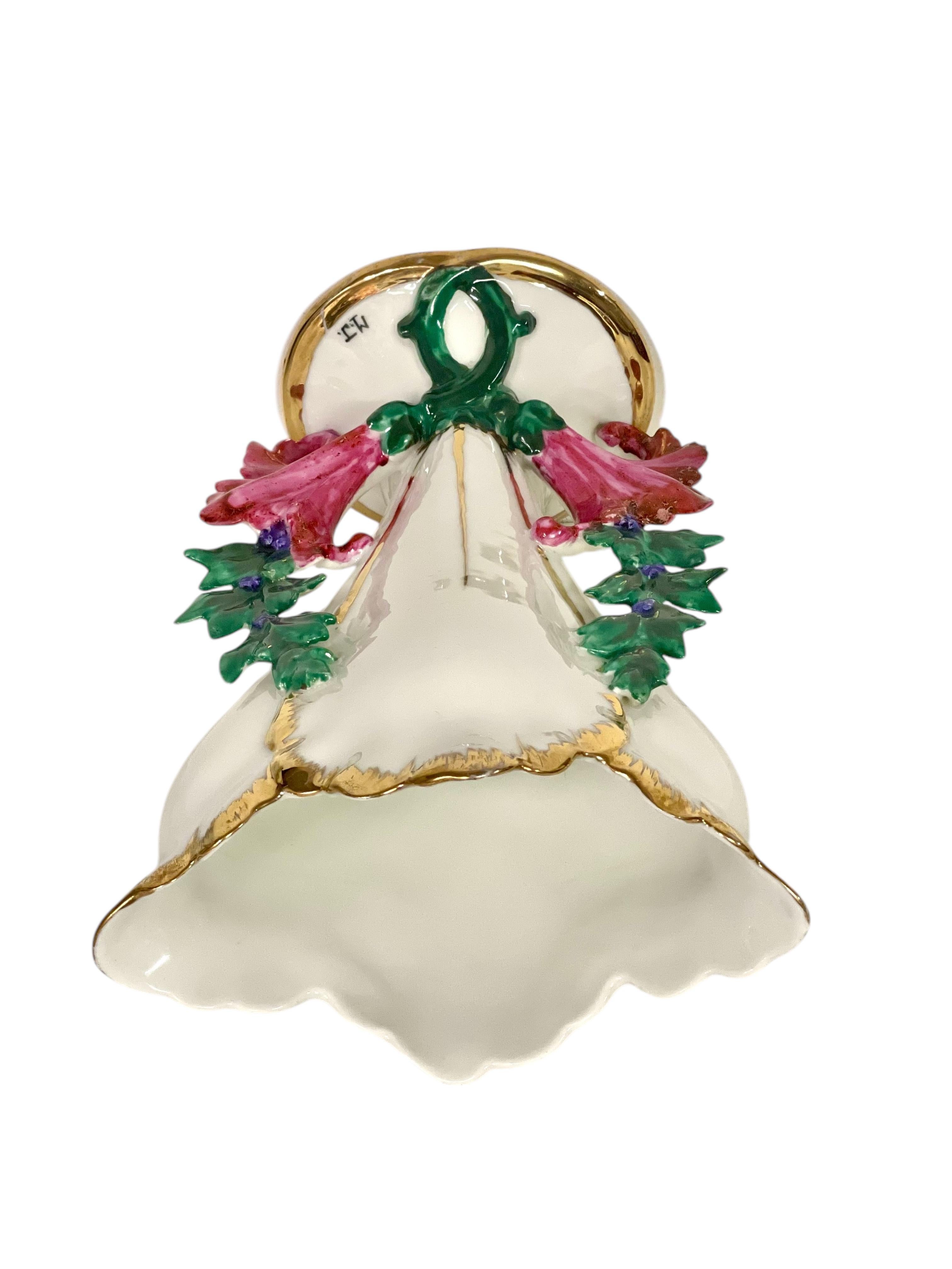 Vaso nuziale in porcellana del XIX secolo con accenti dorati in vendita 4