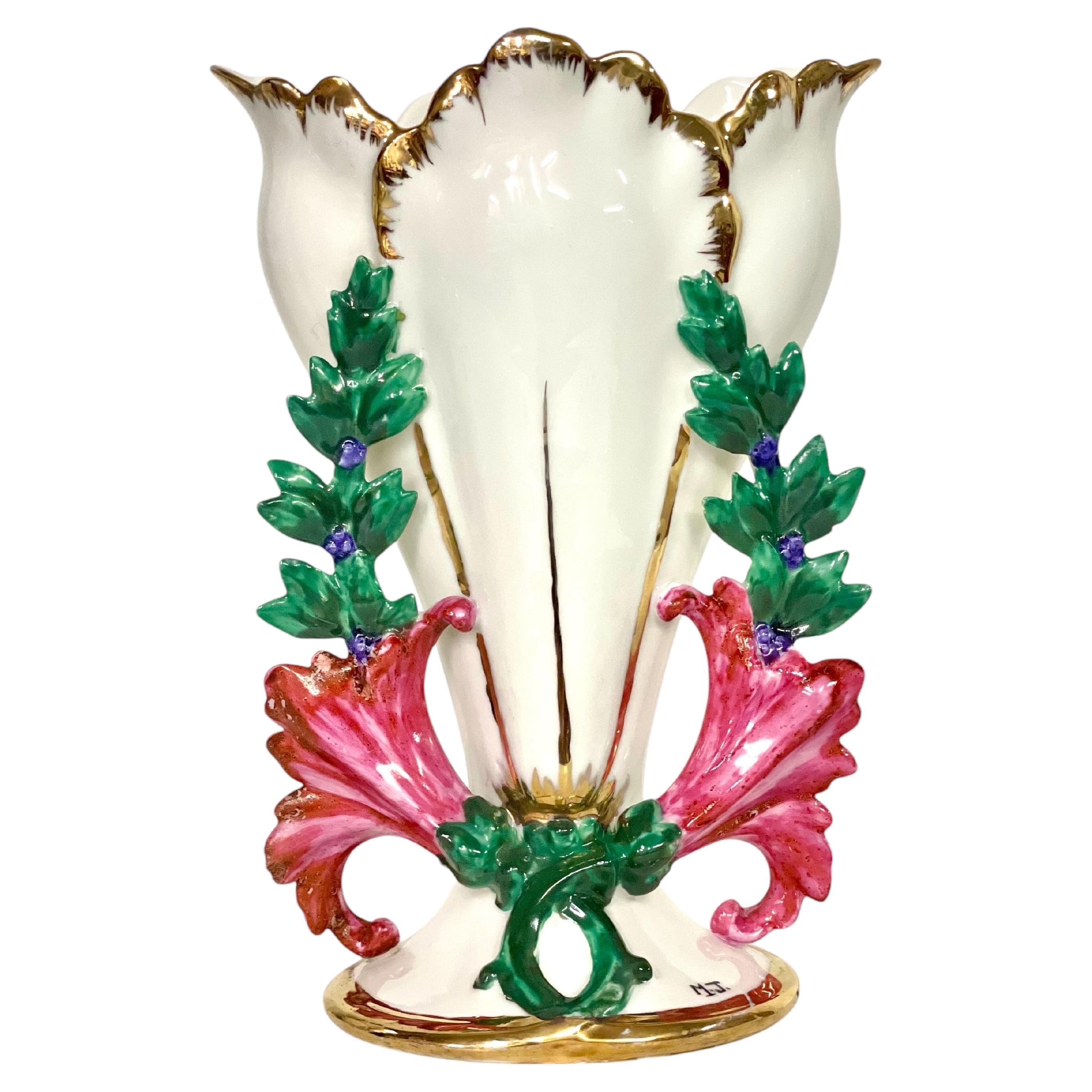 Vaso nuziale in porcellana del XIX secolo con accenti dorati
