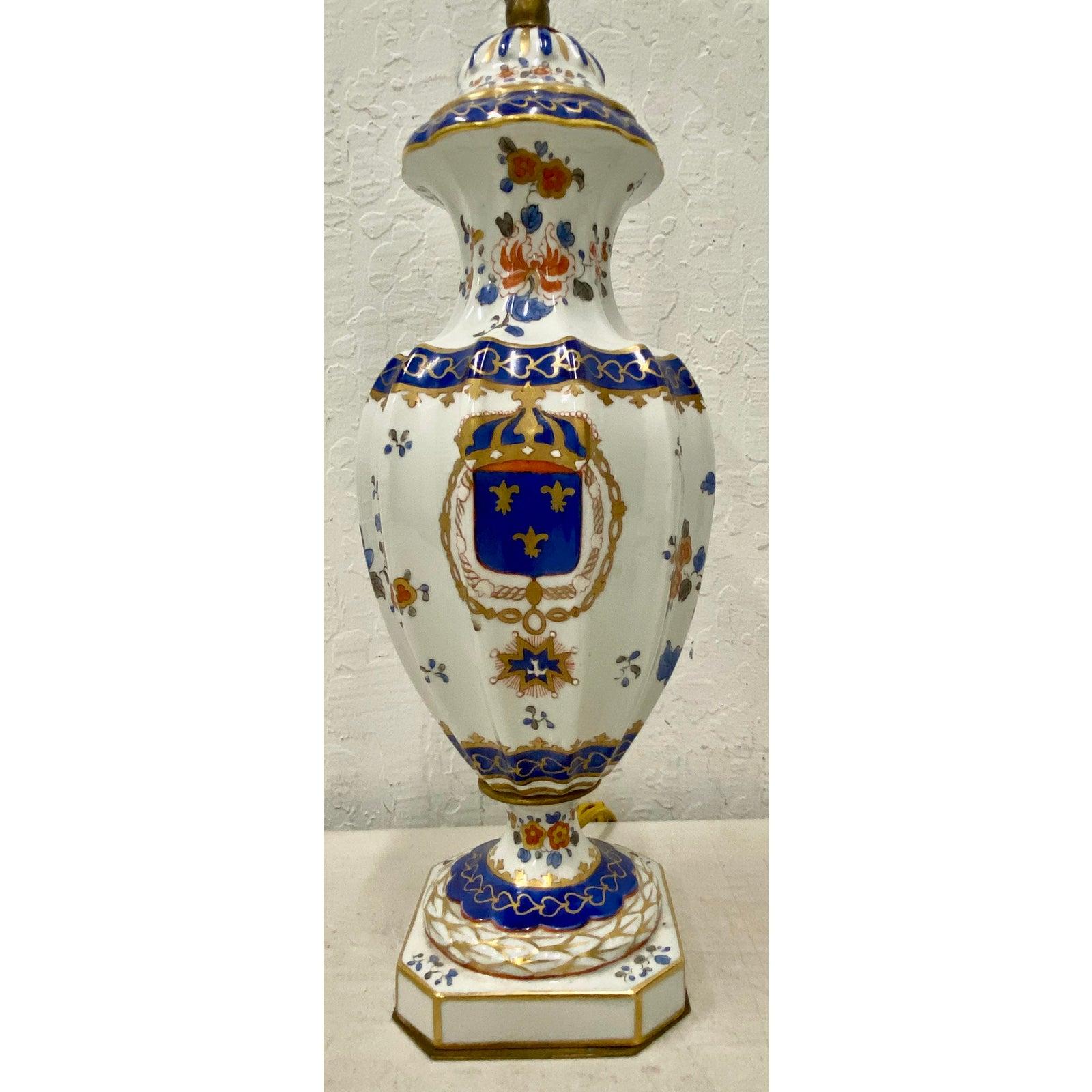 American 19th Century Hand Painted Porcelain Urn Table Lamp For Sale