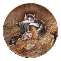 Plato de Pared de Porcelana Pintado a Mano del Siglo XIX con Gato Estampado J.P. Francia