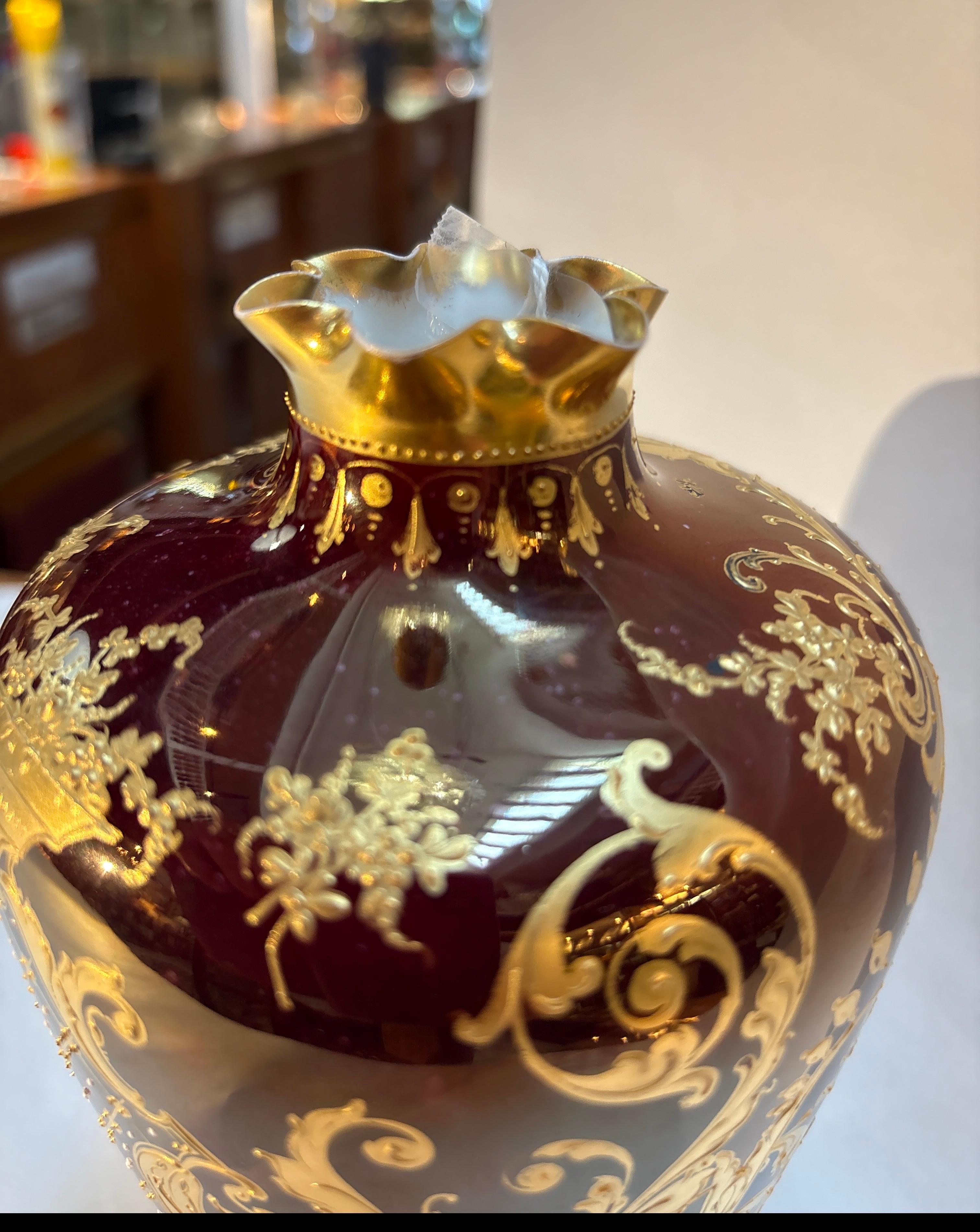 Vase d'armoire à portraits du 19e siècle peint à la main par Rosenthal Excellent état - En vente à Lambertville, NJ