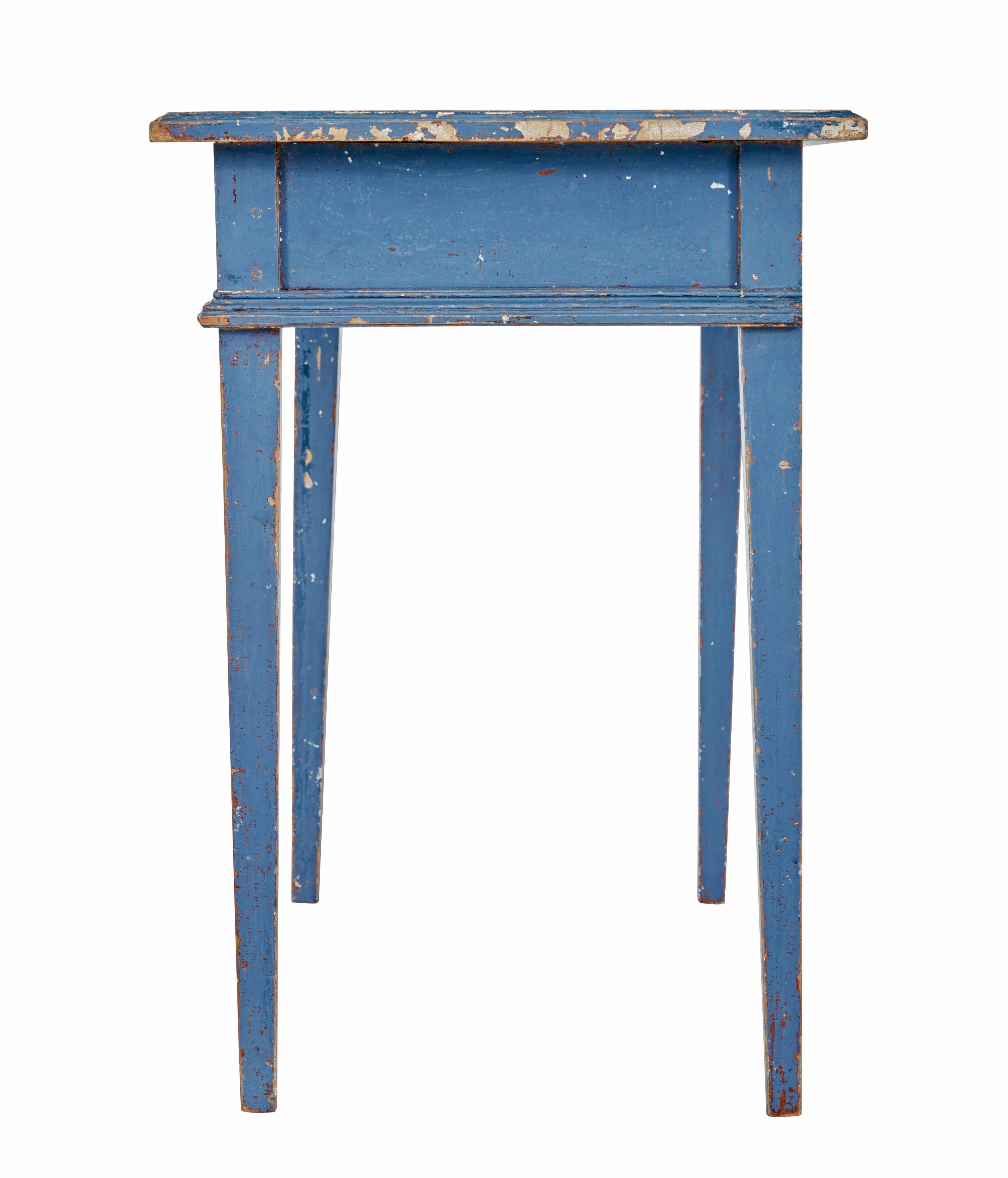19th century hand painted Swedish side table In Good Condition For Sale In Debenham, Suffolk