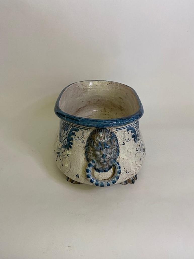 19th Century Hand Painter Porcelain Faience Footbath on Paw Feet From England For Sale 2