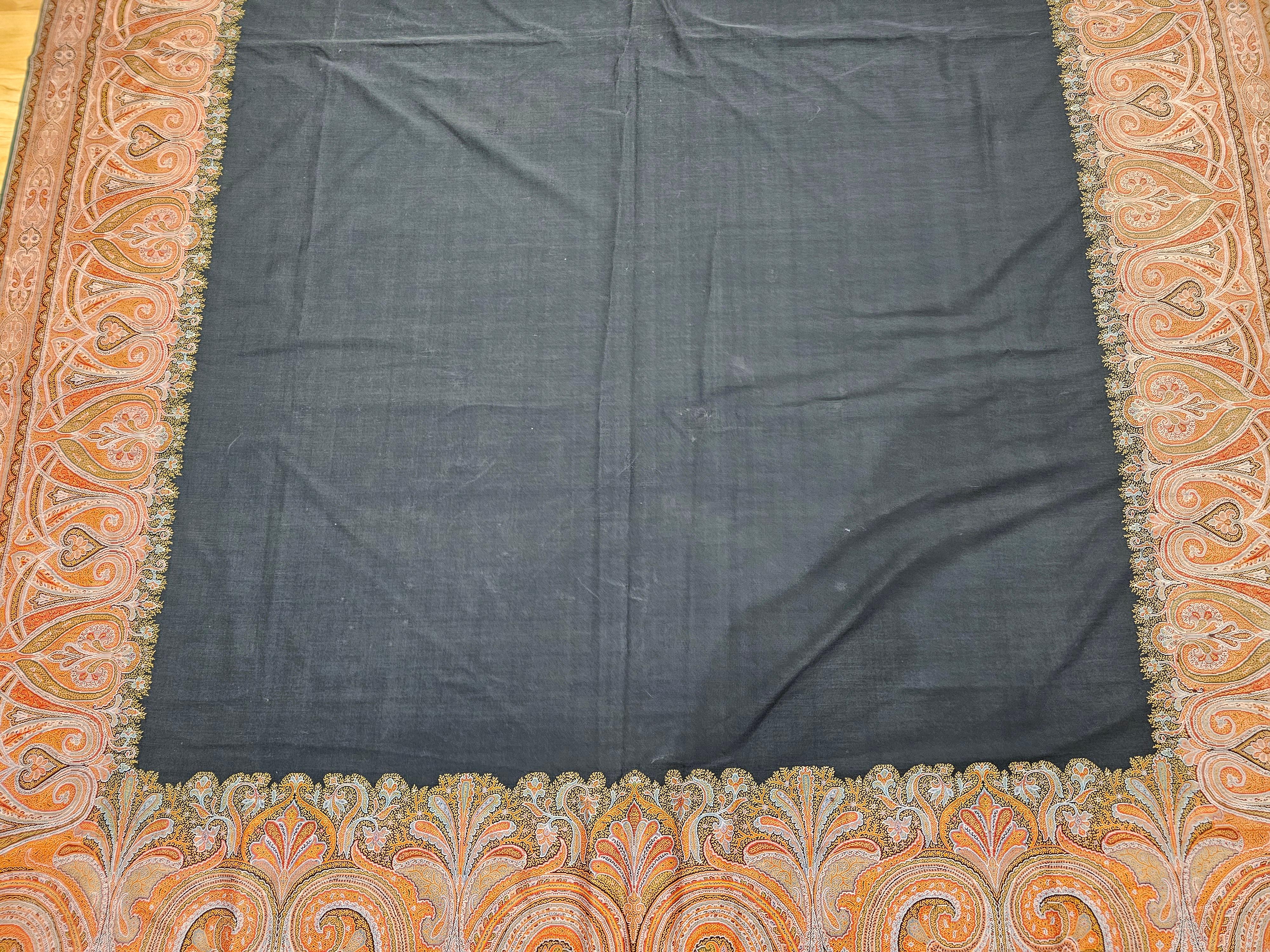 Hand-Crafted 19th Century Hand-Woven Kashmiri Paisley Shawl in Brick Red, Black, Green For Sale