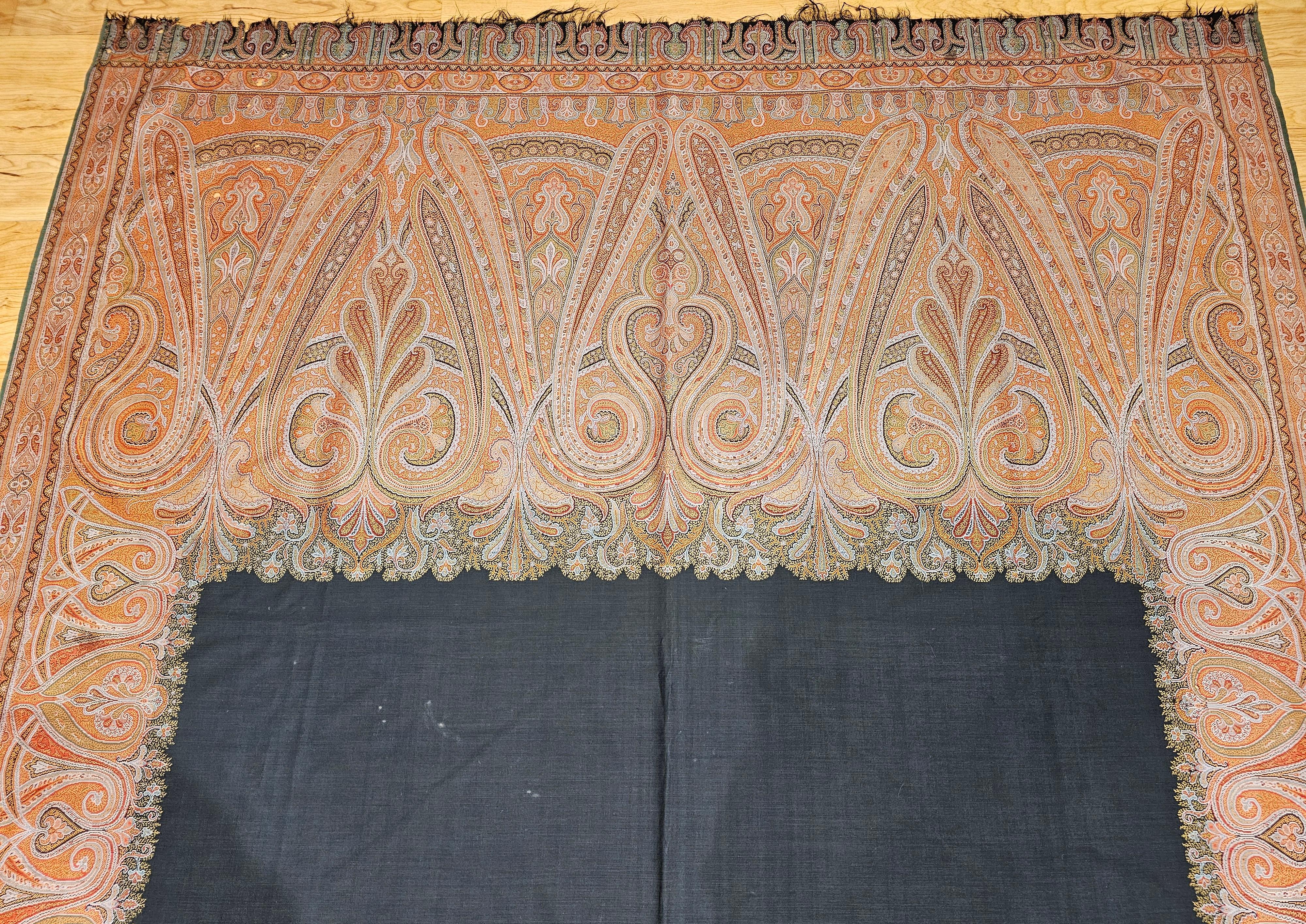 19th Century Hand-Woven Kashmiri Paisley Shawl in Brick Red, Black, Green In Good Condition For Sale In Barrington, IL