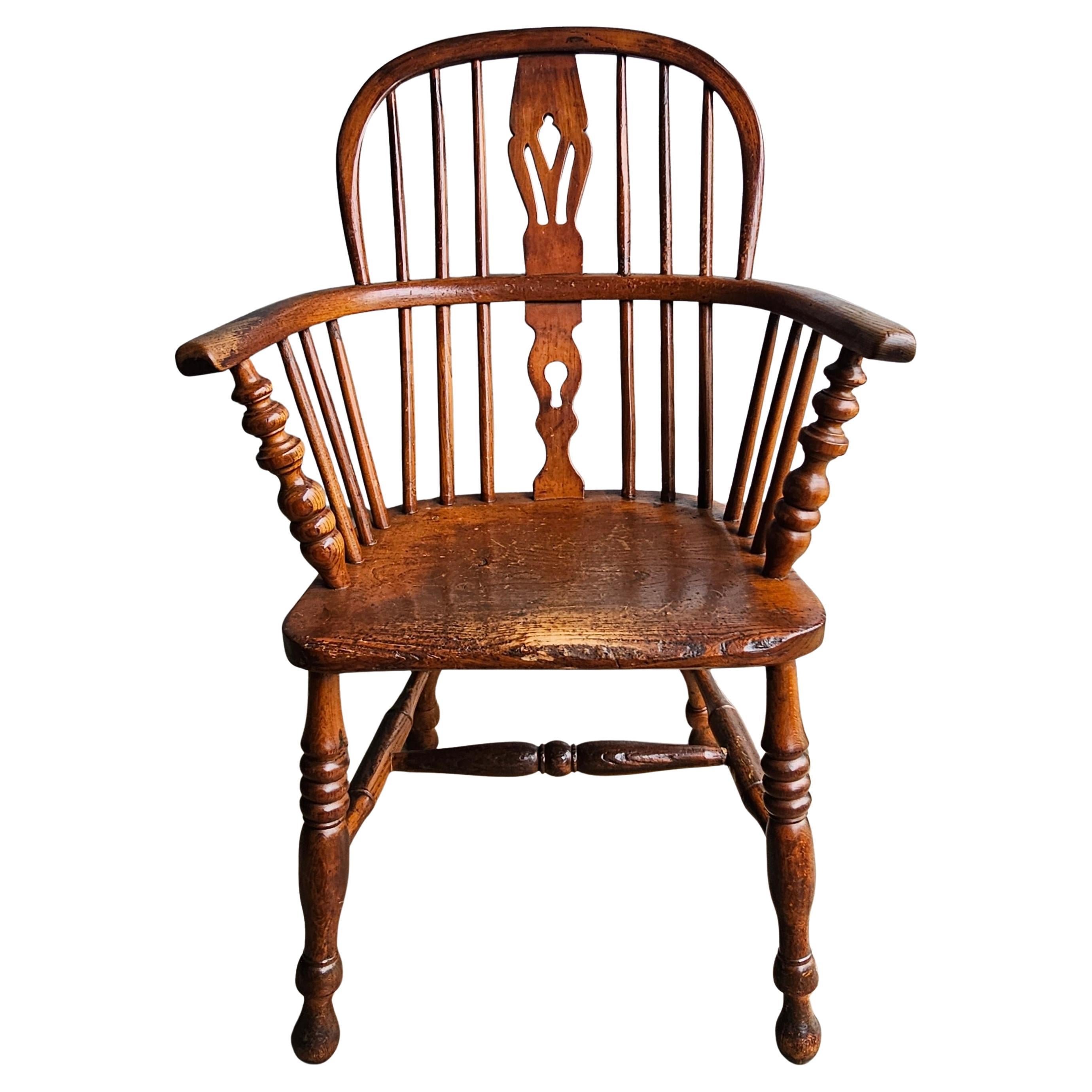 19th Century Handcrafted English Oak Windsor Armchair